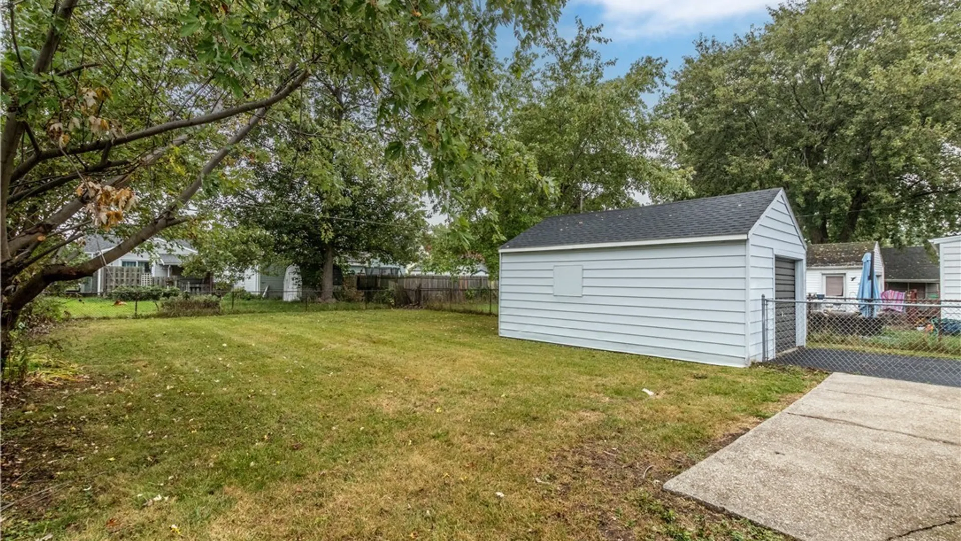 Property at 226 Westbrook Drive, Cheektowaga, NY 14225 15
