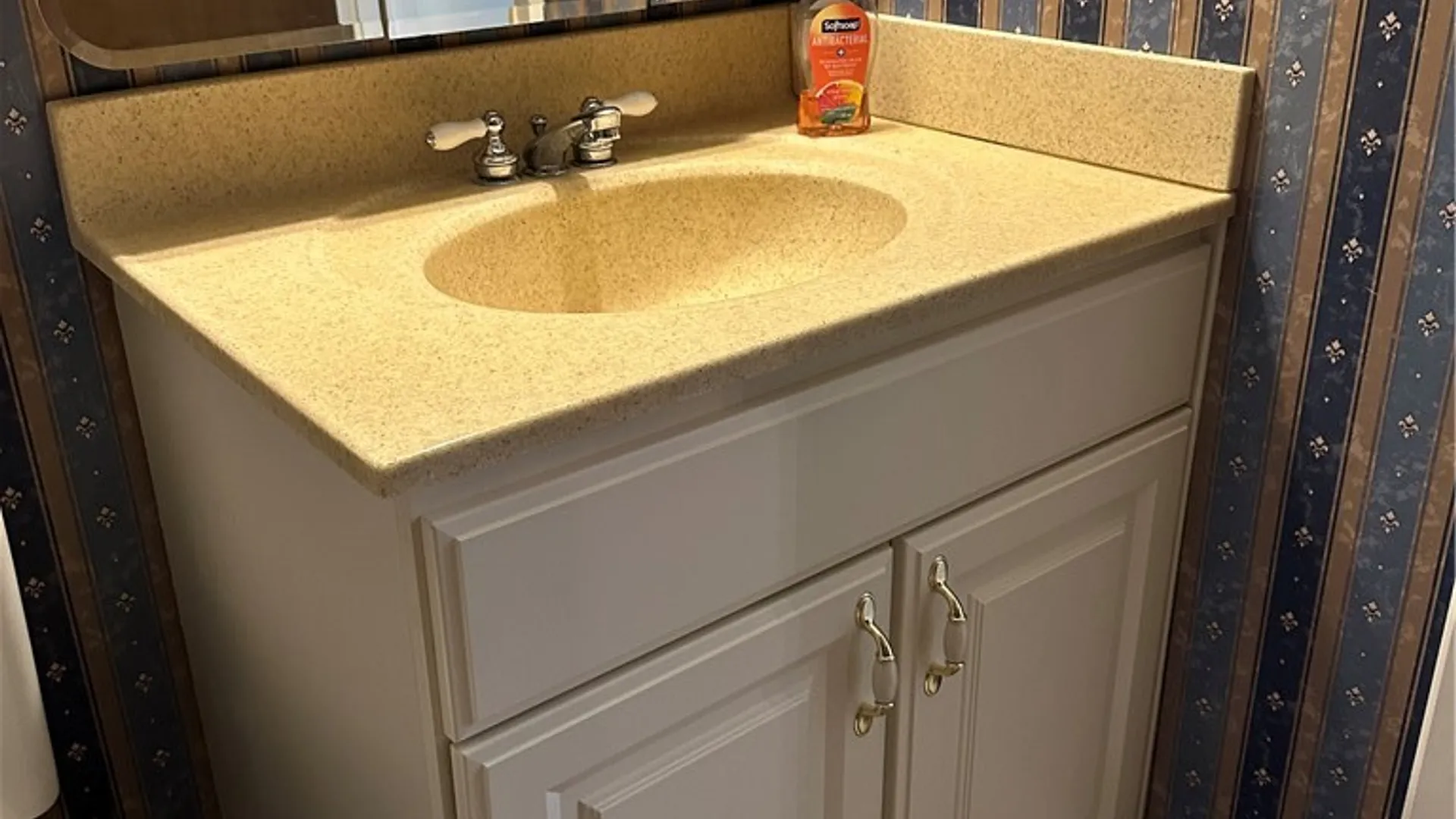 Property at 304 Charlesgate Circle, Amherst, NY 14051 14