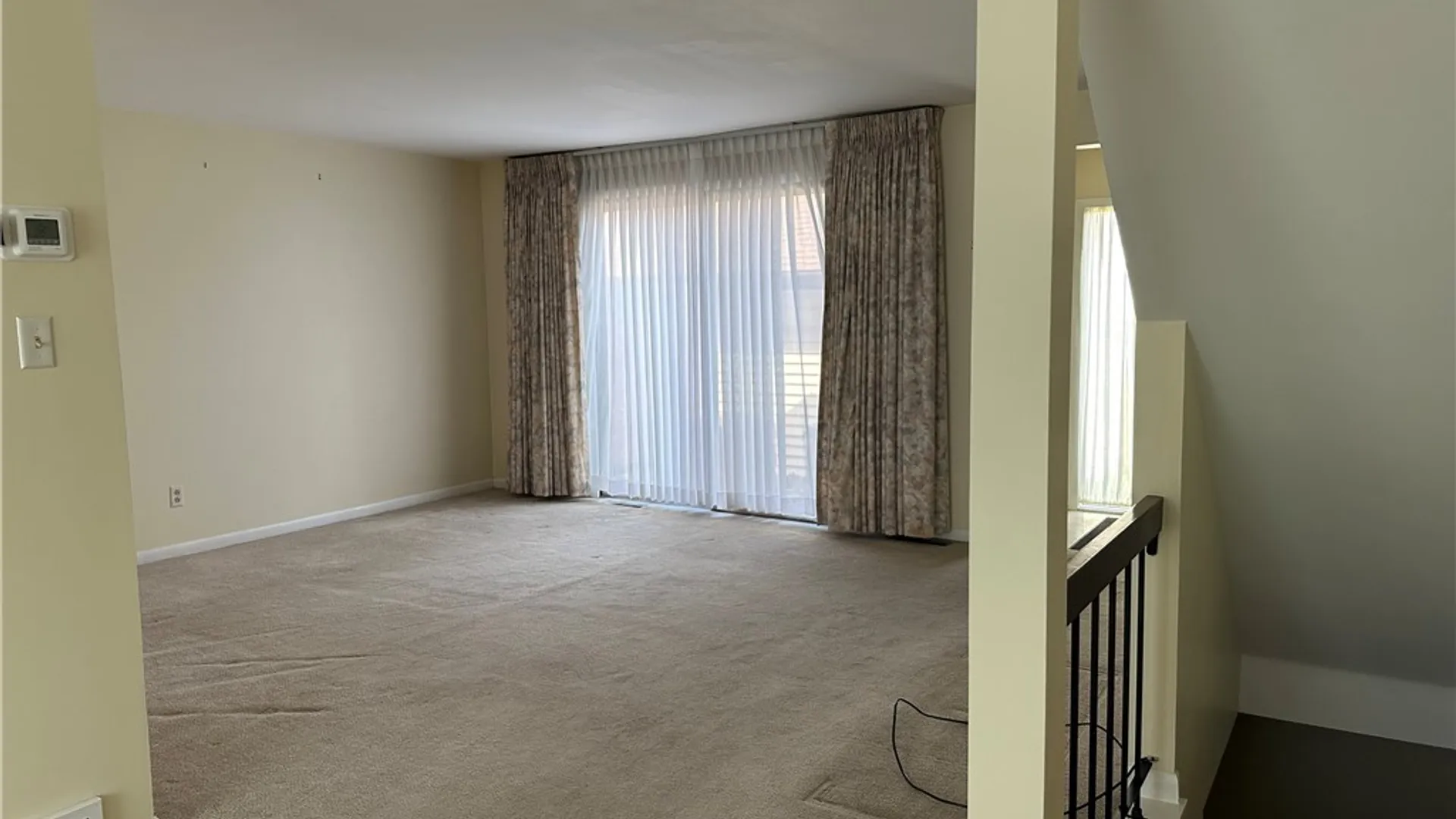 Property at 304 Charlesgate Circle, Amherst, NY 14051 7