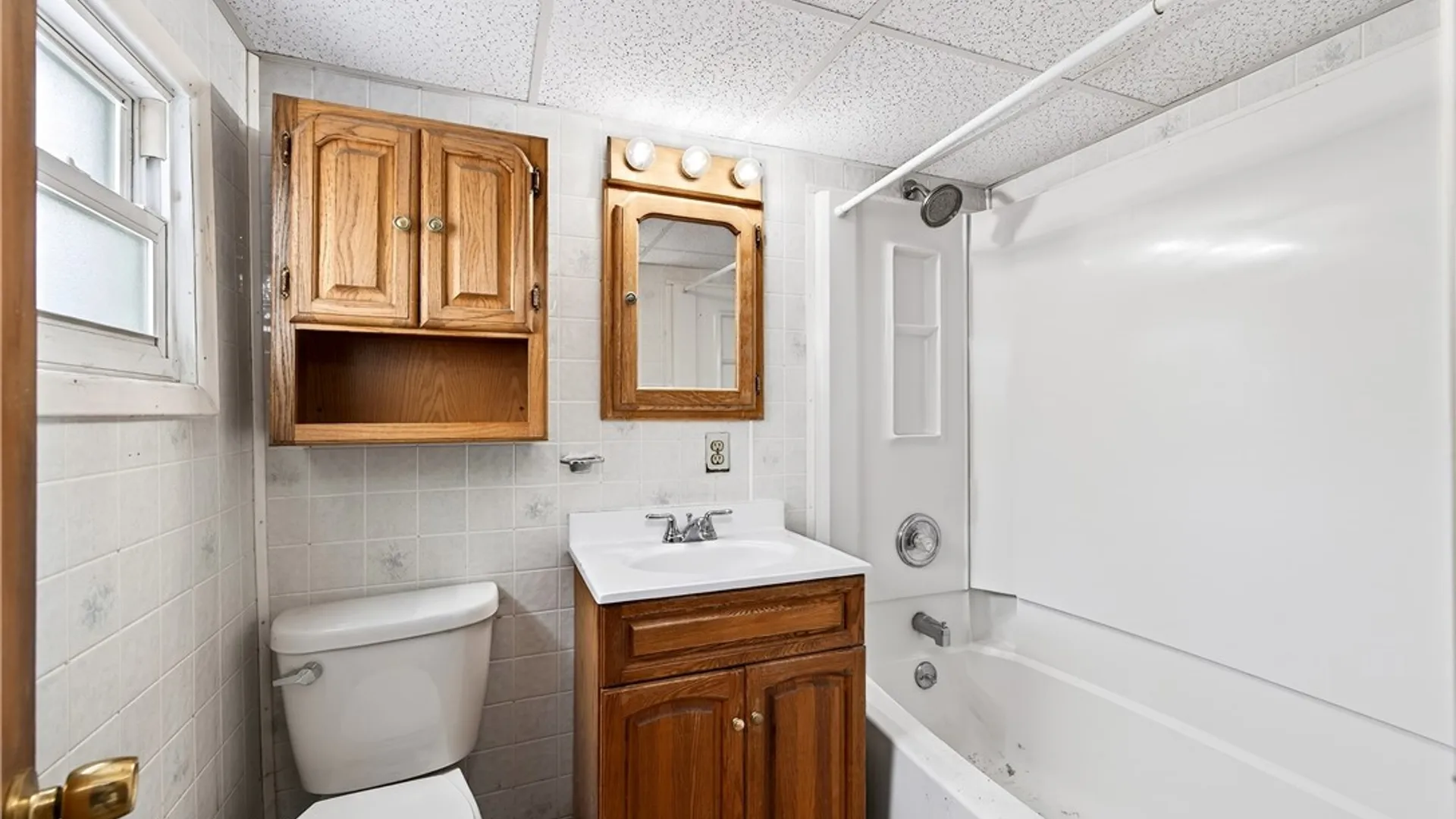 Property at 70 Reservation Street, Buffalo, NY 14207 16