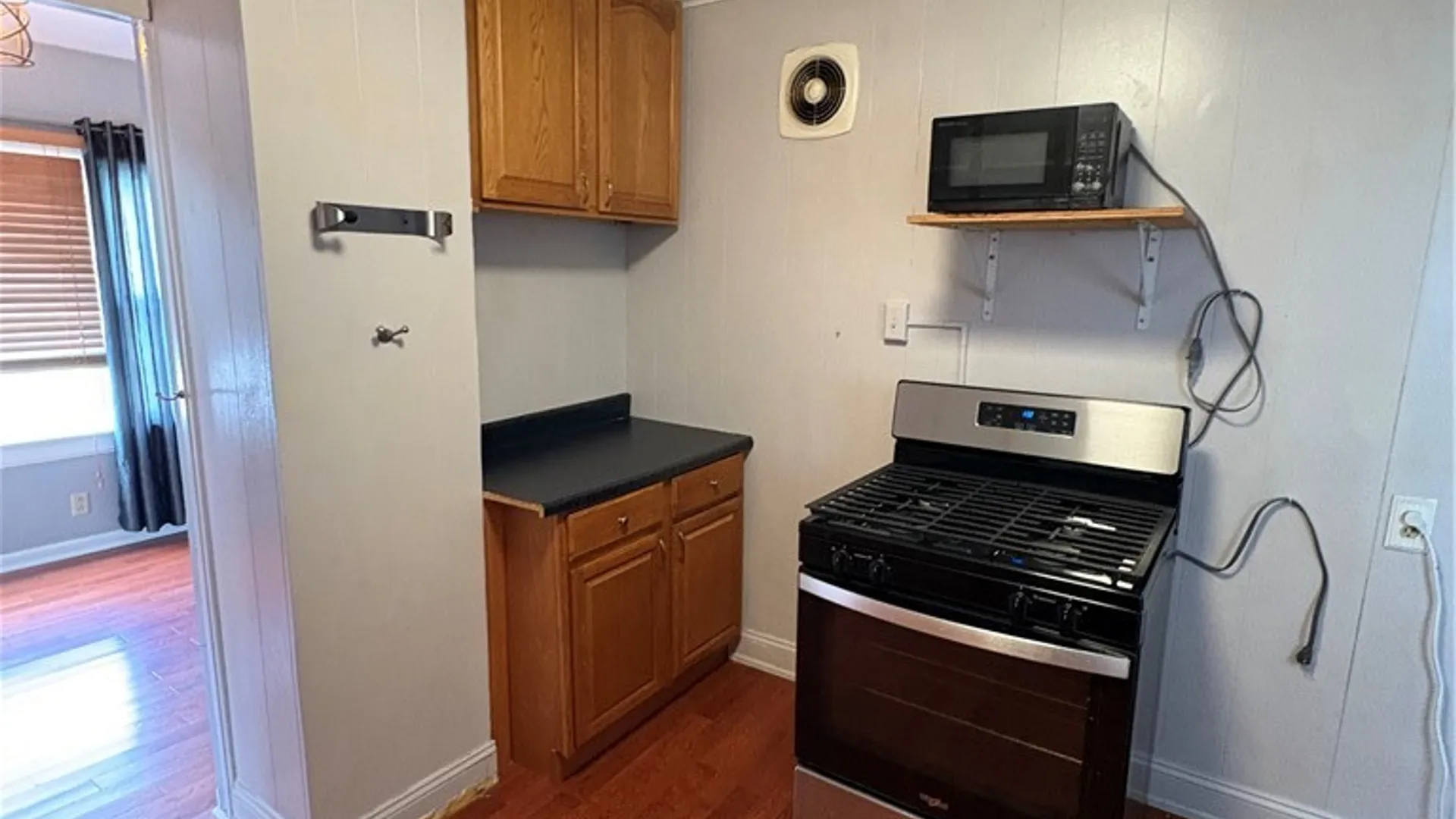 Property at 57 Abbottsford Place, Buffalo, NY 14213 12