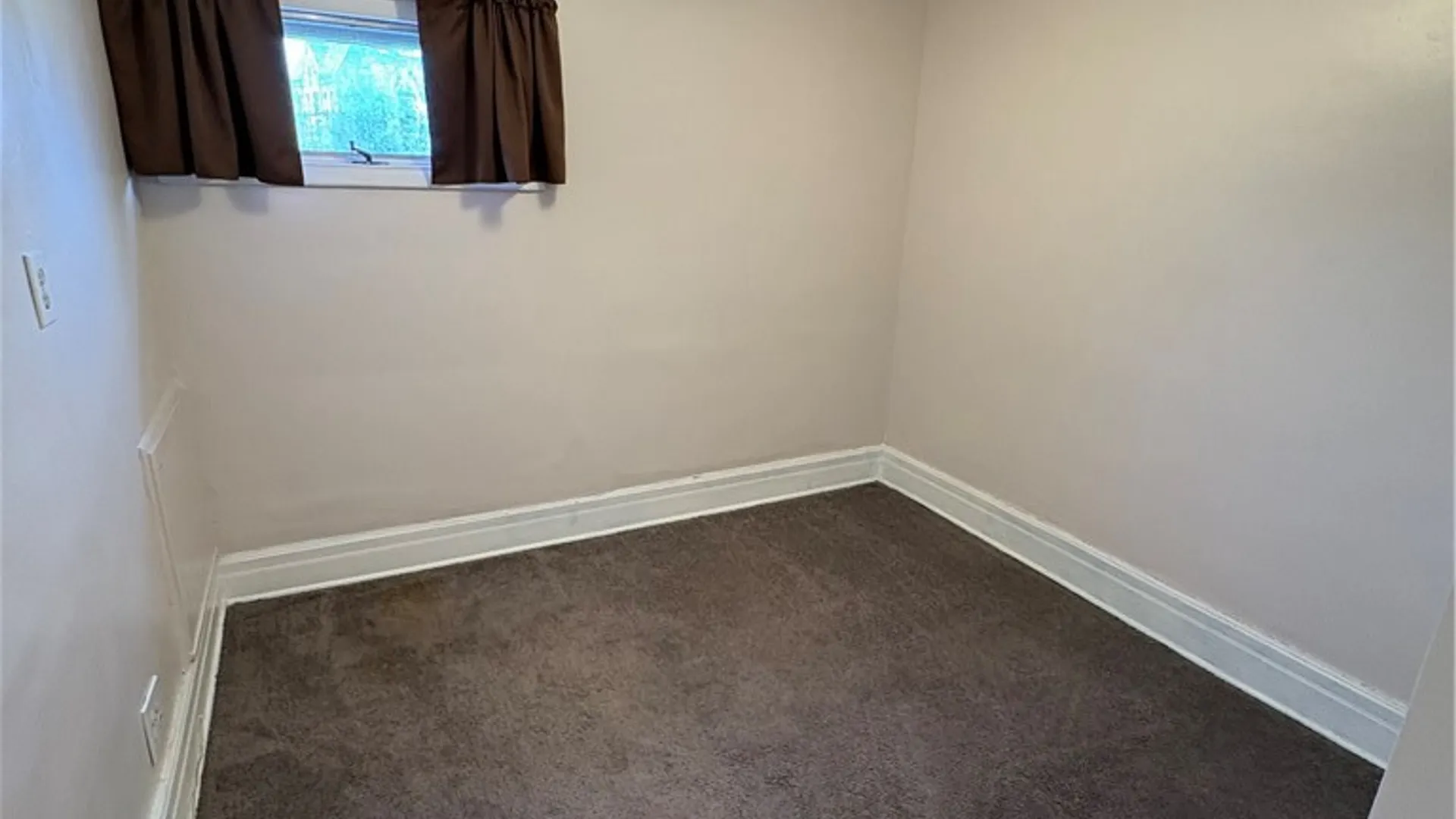Property at 57 Abbottsford Place, Buffalo, NY 14213 28