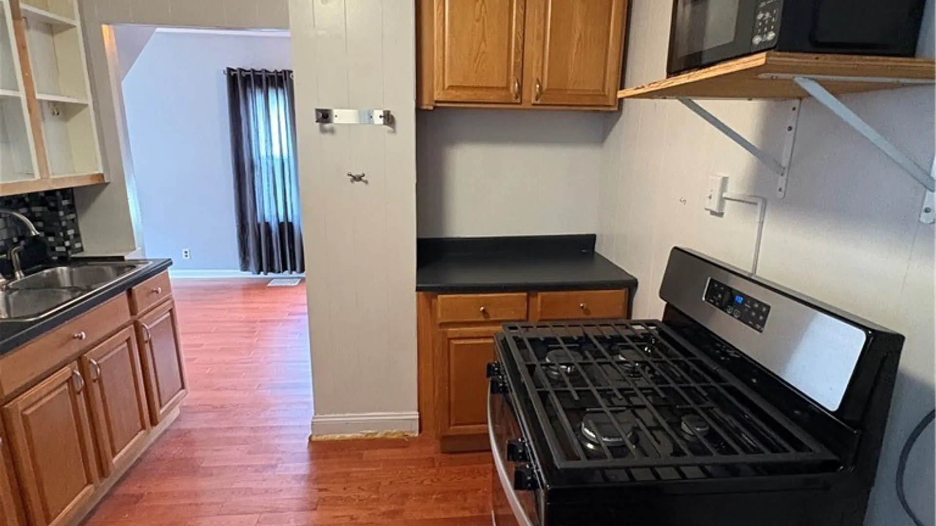 Property at 57 Abbottsford Place, Buffalo, NY 14213 7