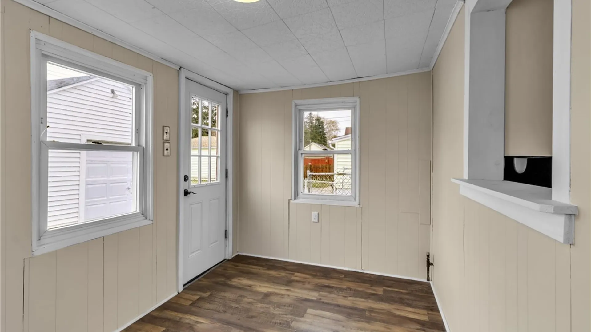 Property at 235 Knox Avenue, West Seneca, NY 14224 24