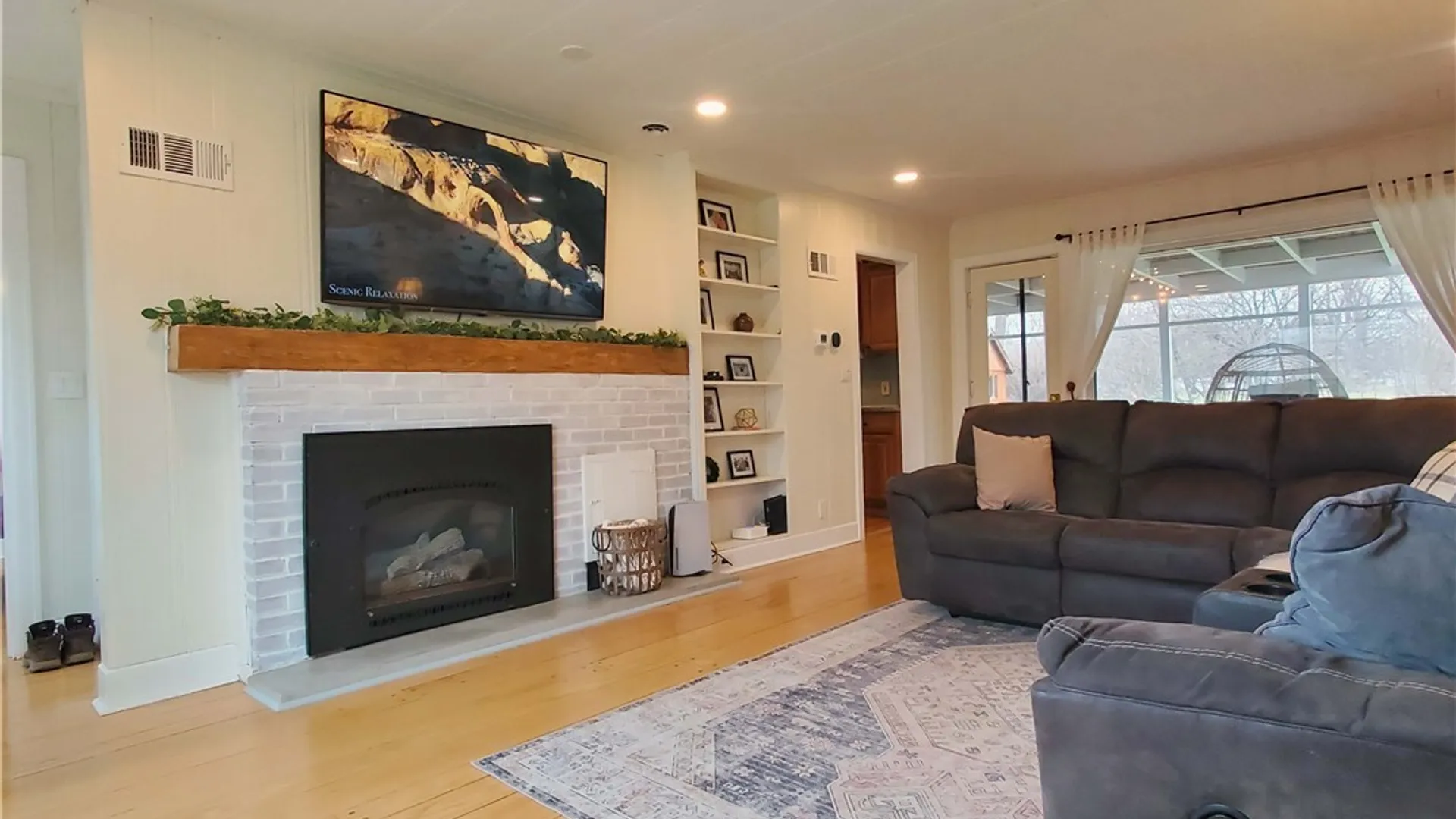 Property at 6097 Eckhardt Road, Hamburg, NY 14085 5