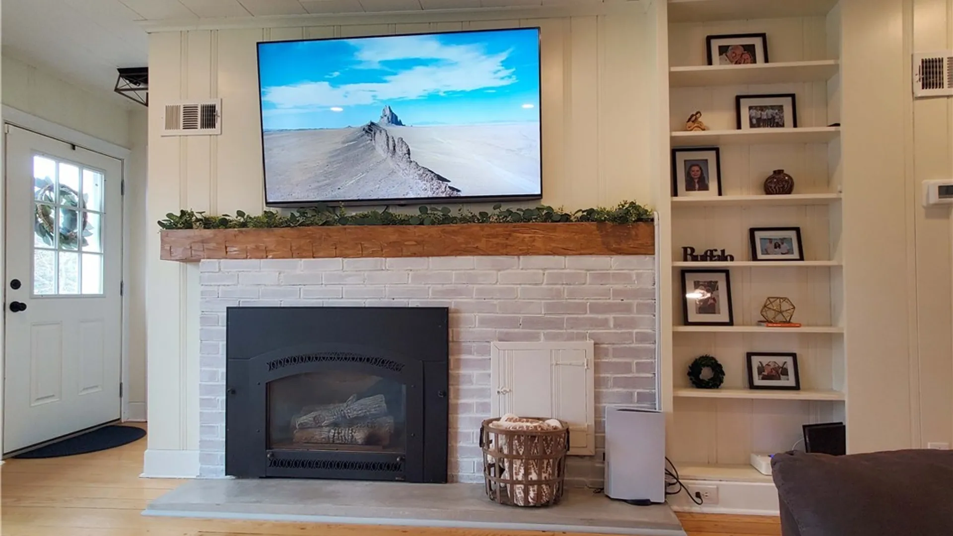 Property at 6097 Eckhardt Road, Hamburg, NY 14085 6