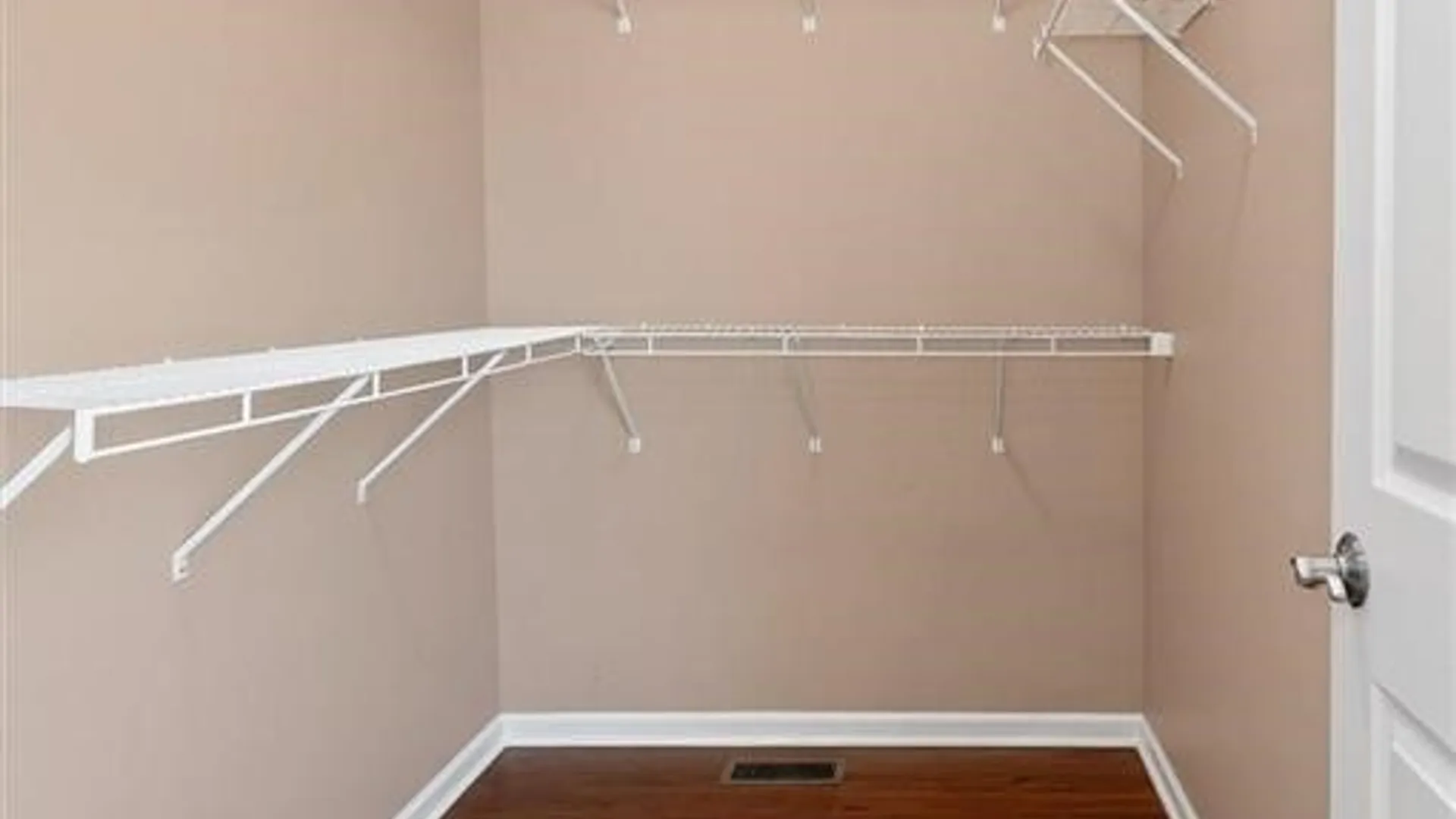 Property at 43 Spotts Cir, Riga, NY 14428 21