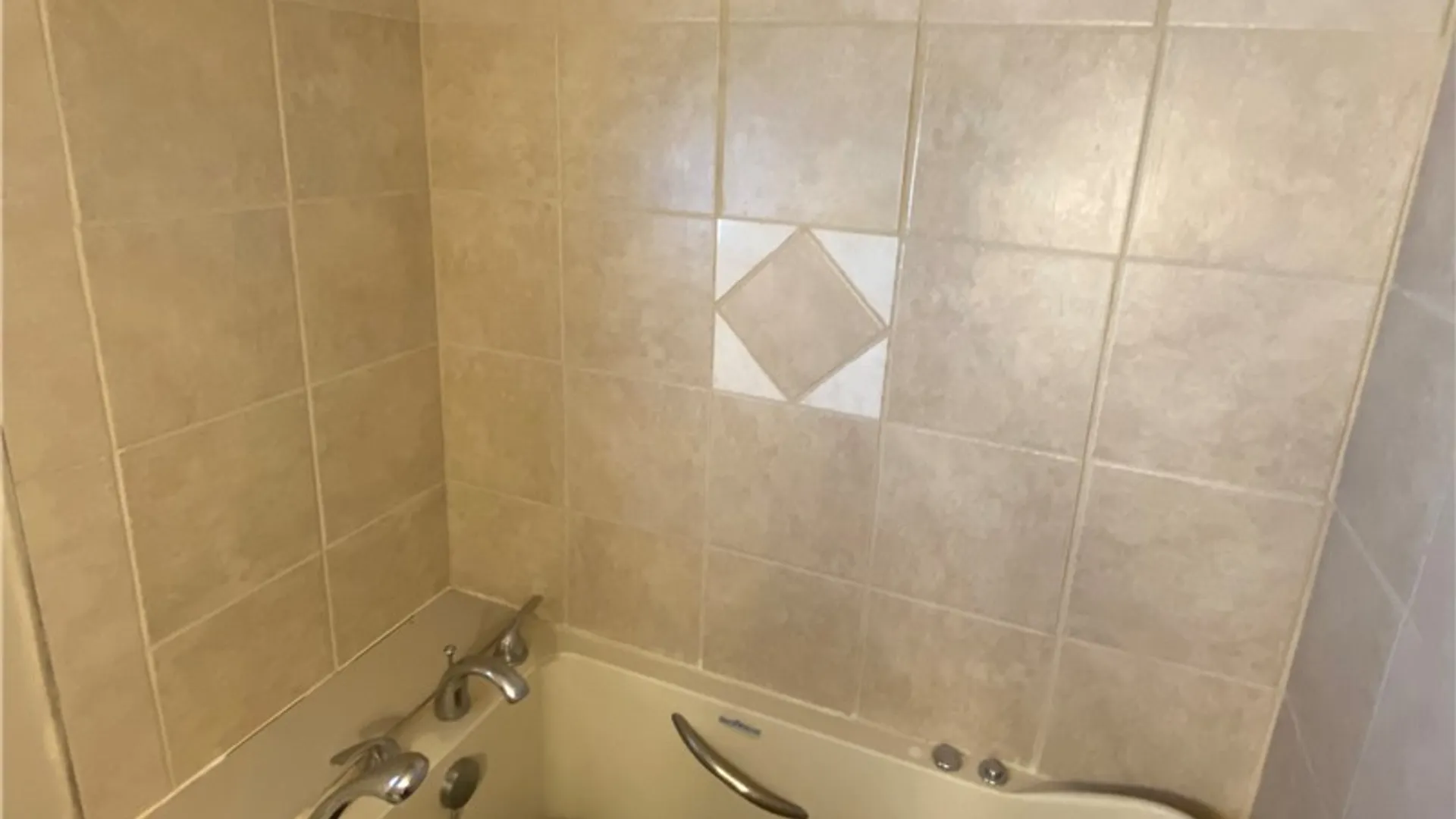 Property at 56 Prince Drive, Cheektowaga, NY 14043 18