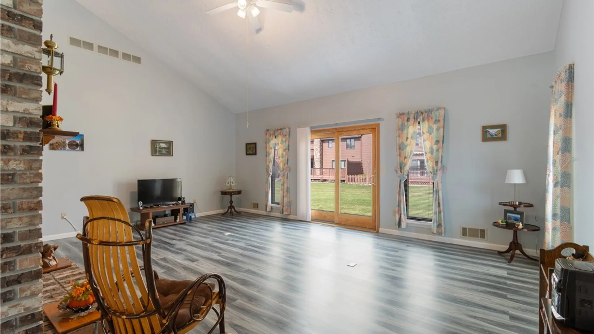 Property at 40 Cambridge Court, Perinton, NY 14450 14