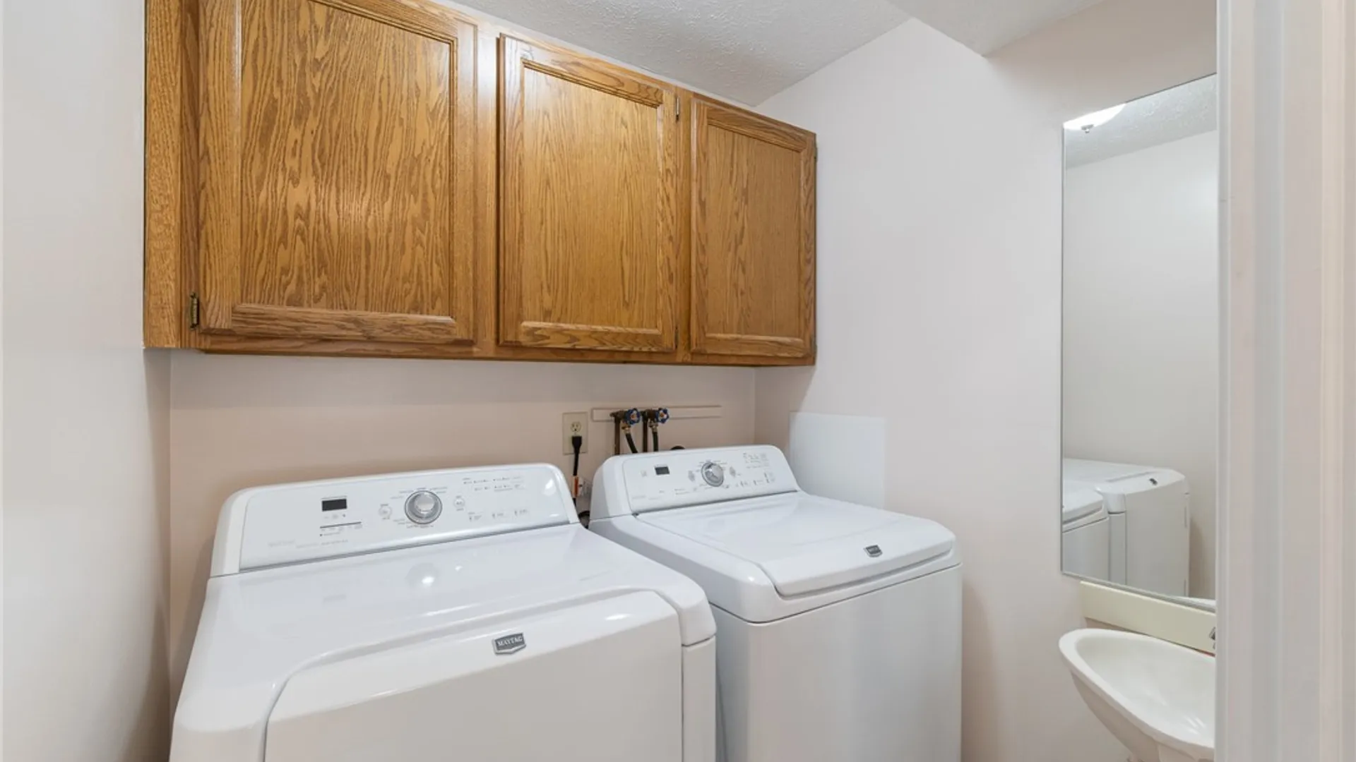 Property at 40 Cambridge Court, Perinton, NY 14450 20