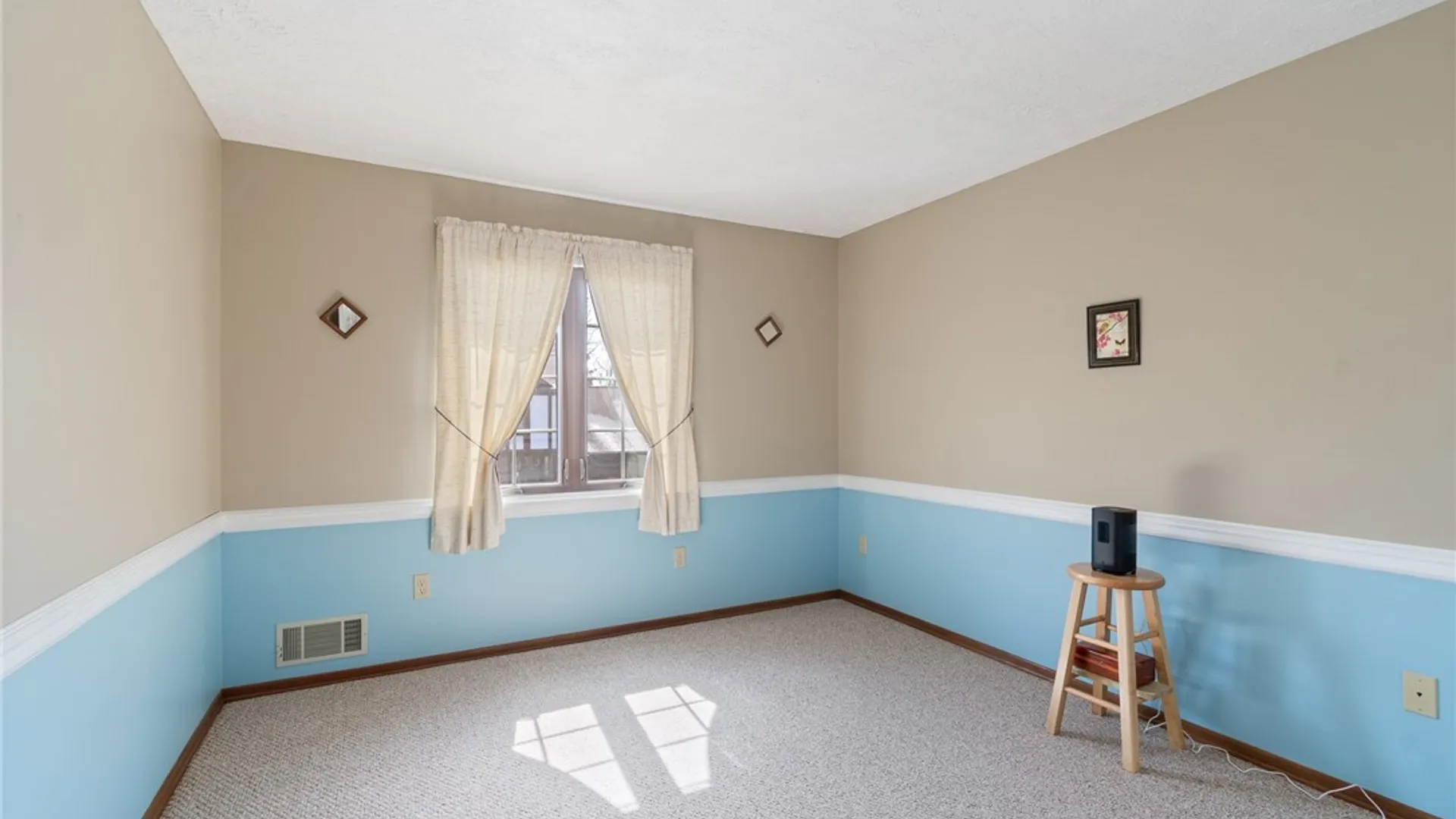 Property at 40 Cambridge Court, Perinton, NY 14450 29