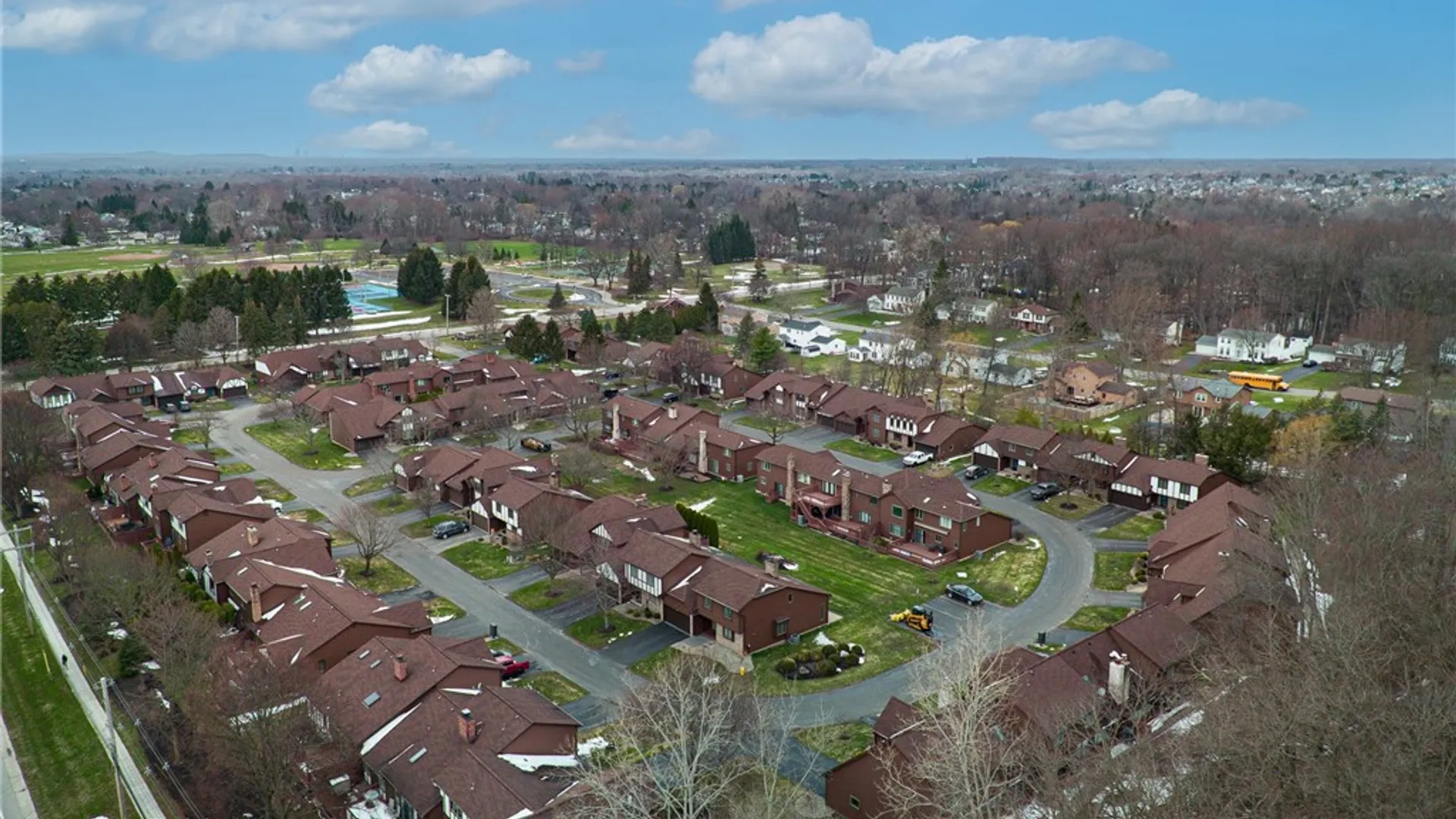 Property at 40 Cambridge Court, Perinton, NY 14450 31