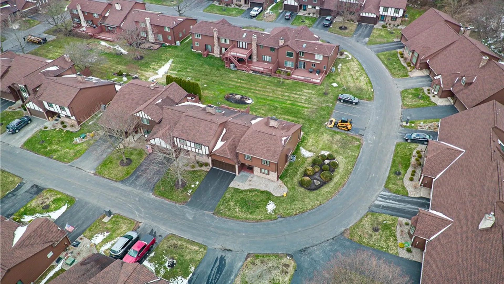 Property at 40 Cambridge Court, Perinton, NY 14450 40