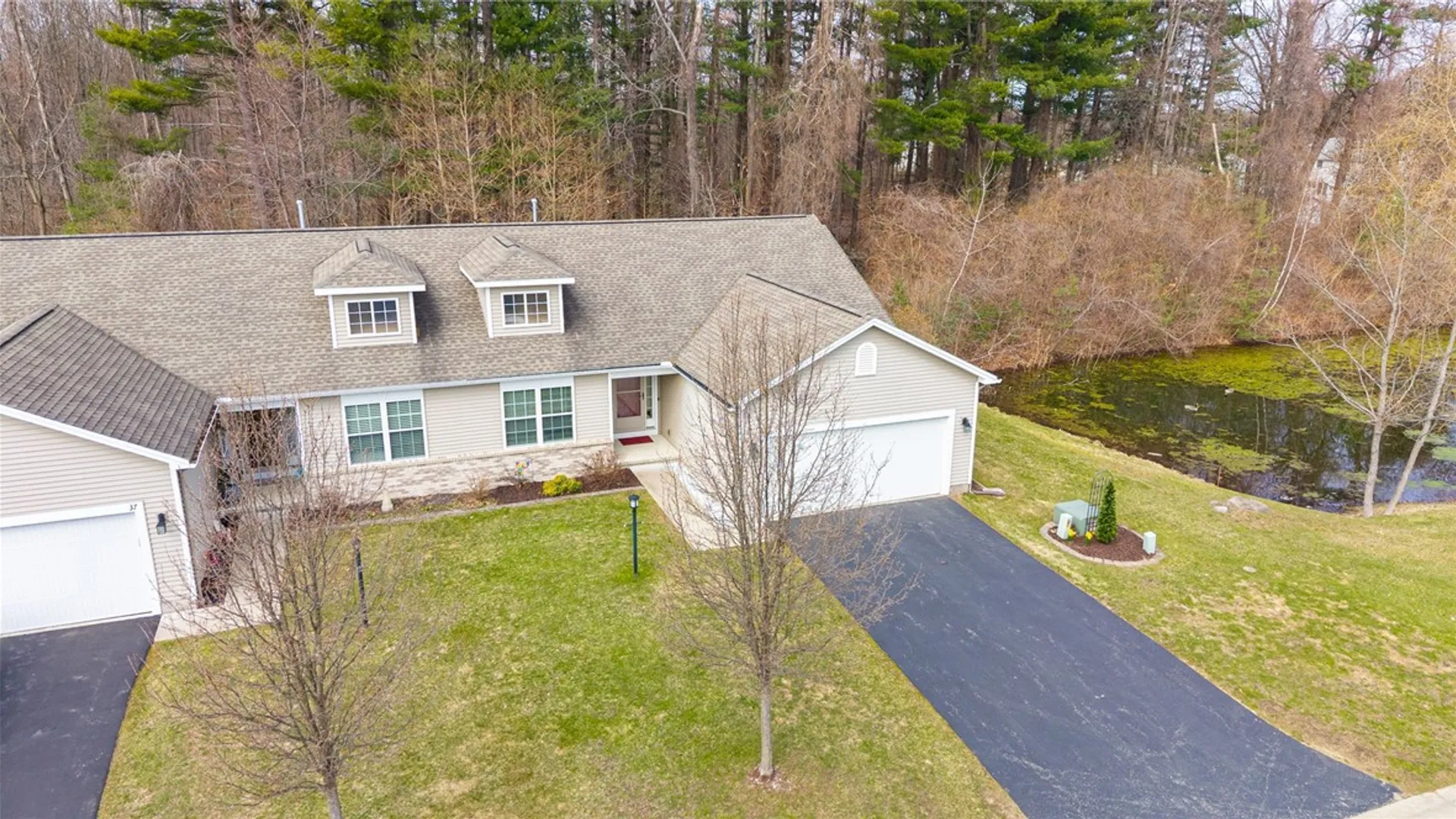 Property at 39 Angela Villa Lane, Greece, NY 14626 29