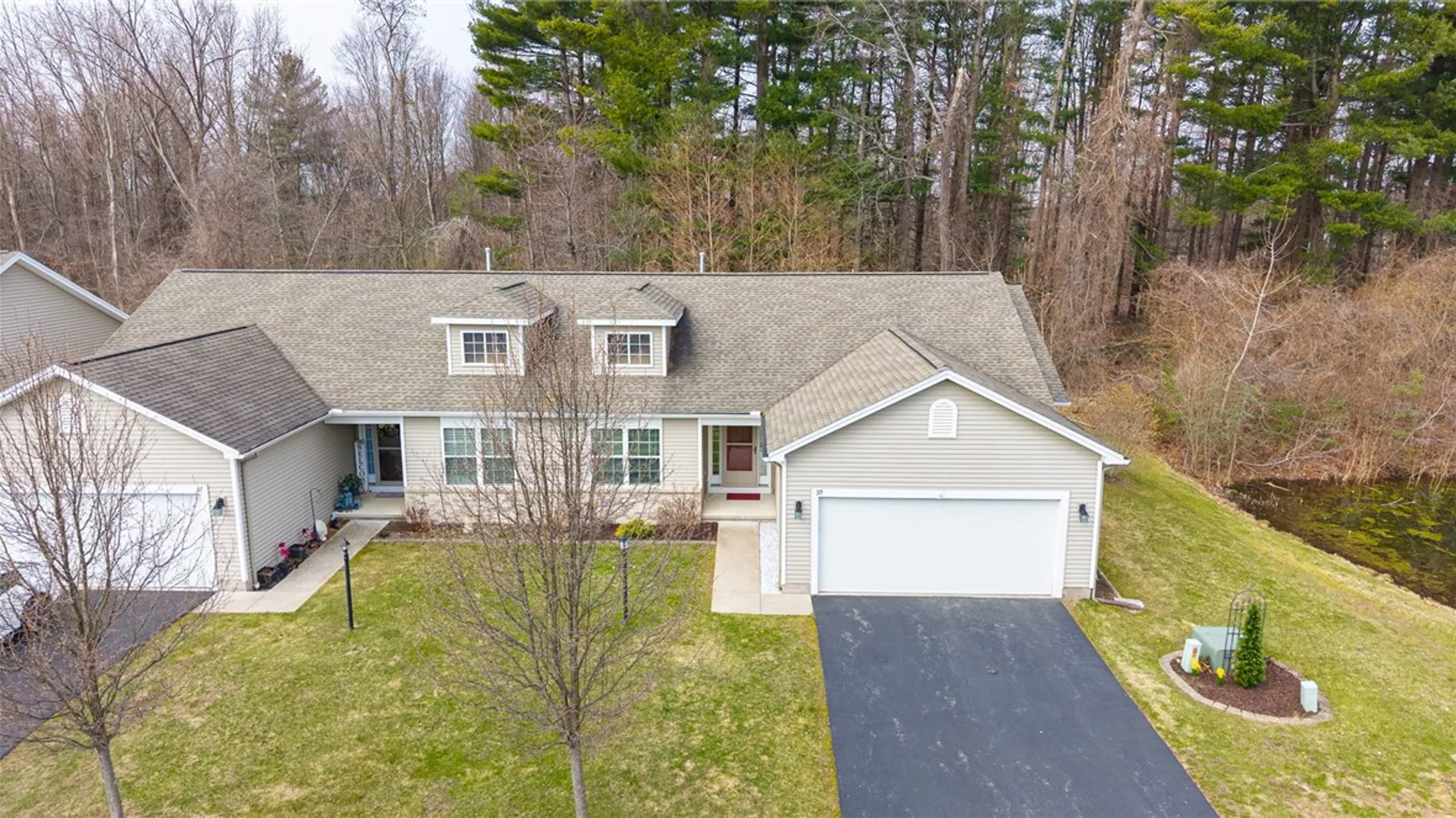 Property at 39 Angela Villa Lane, Greece, NY 14626 3