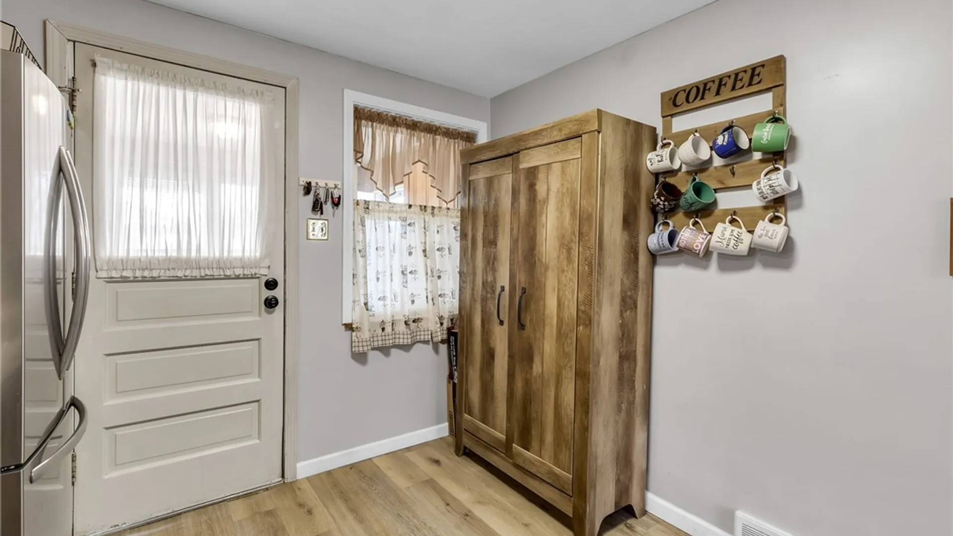 Property at 39 Airview Terrace, Cheektowaga, NY 14043 18