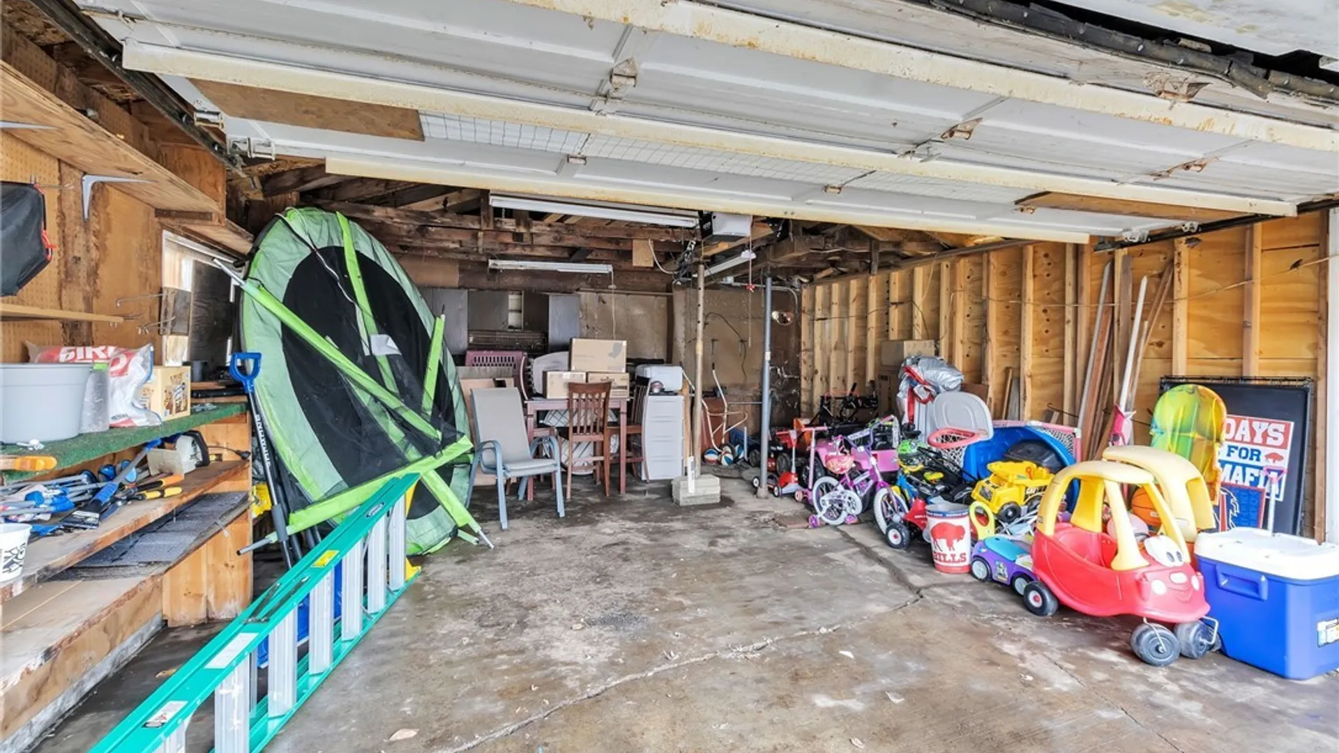 Property at 39 Airview Terrace, Cheektowaga, NY 14043 49