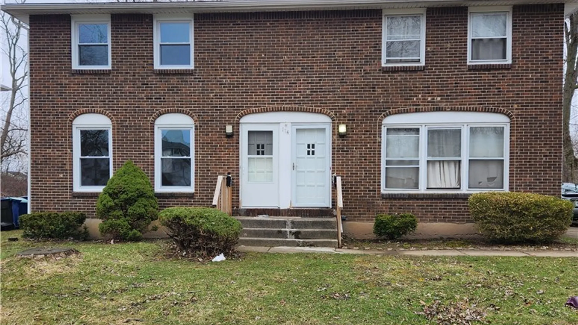 Property at 114 Summerset Lane, Amherst, NY 14228 2