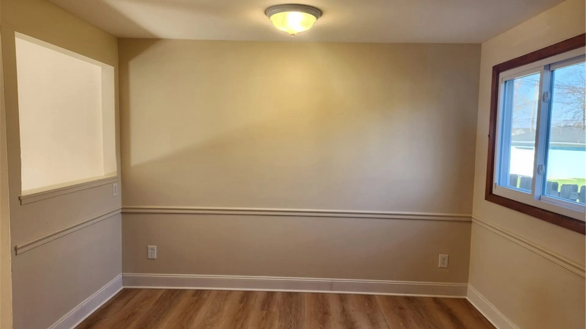 Property at 114 Summerset Lane, Amherst, NY 14228 6