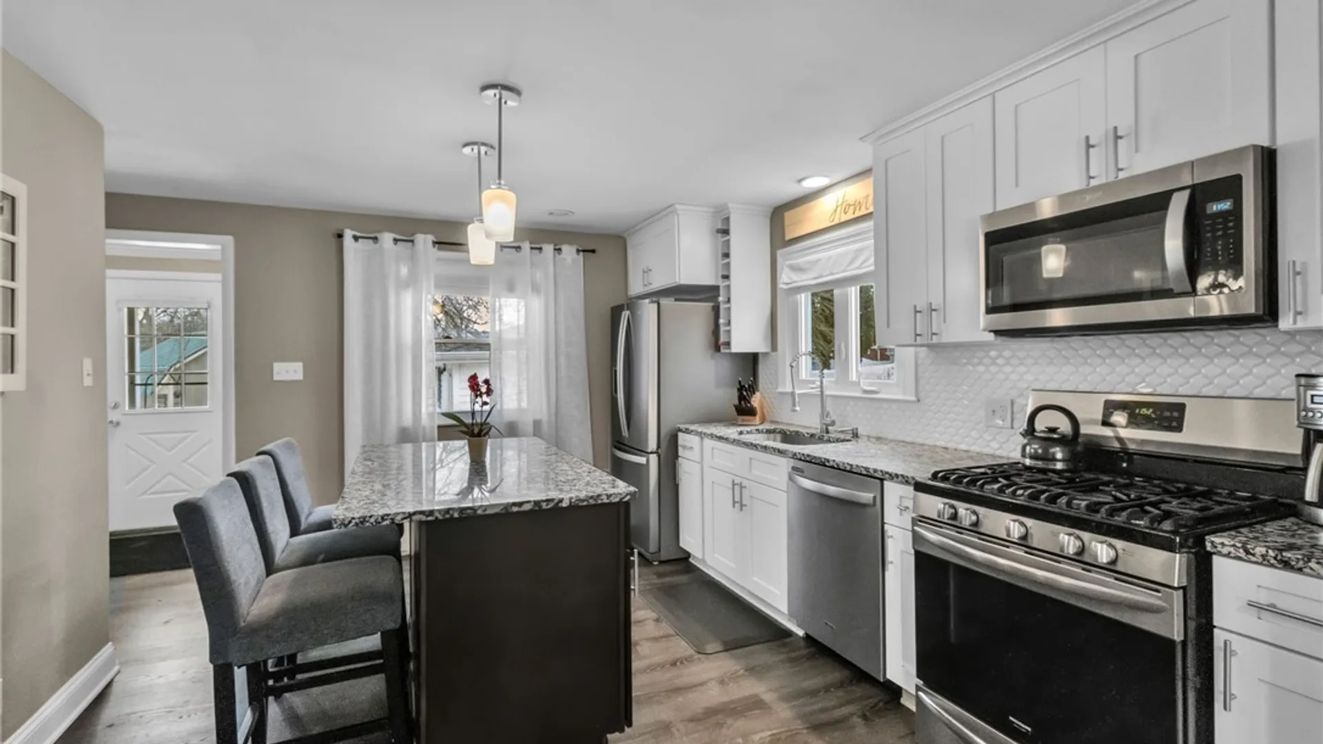 Property at 39 Linden Avenue, Lancaster, NY 14086 10