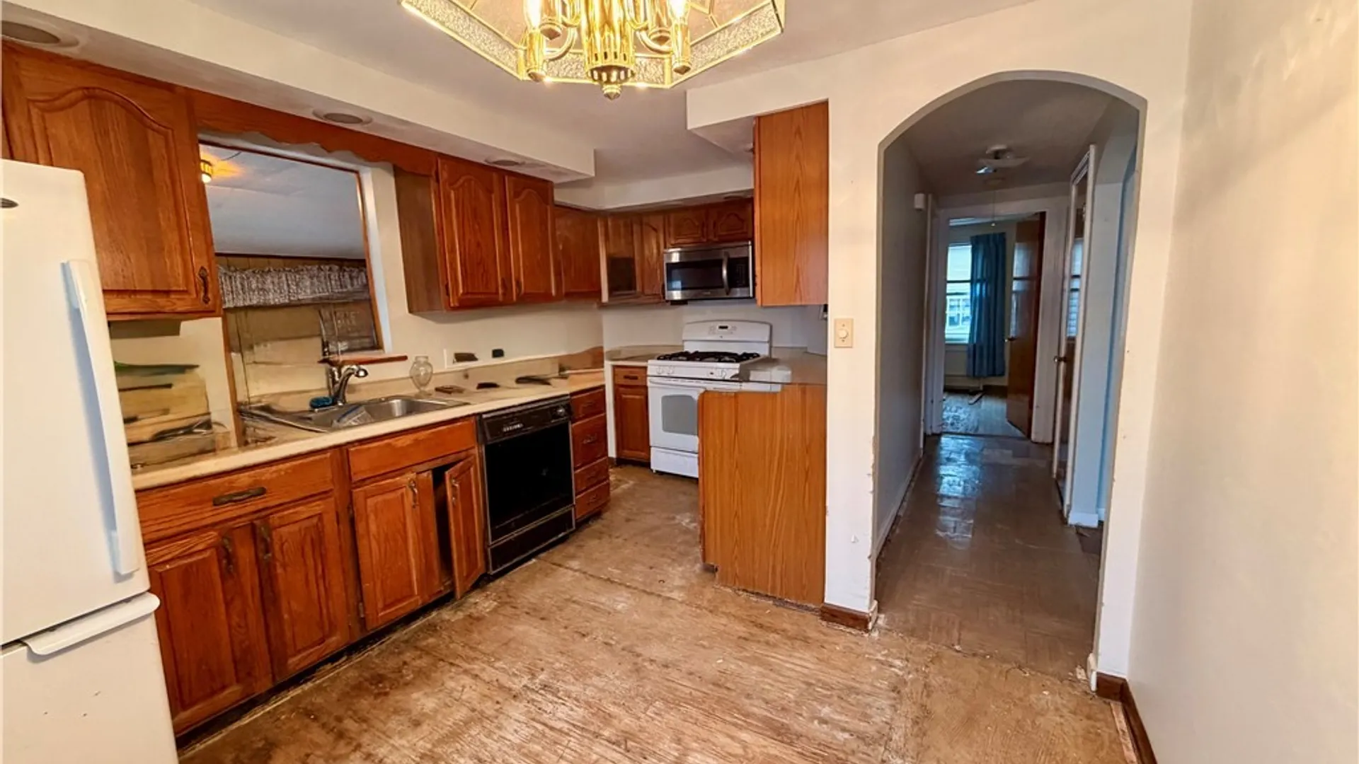 Property at 6584 Hamilton Drive, Evans, NY 14047 3