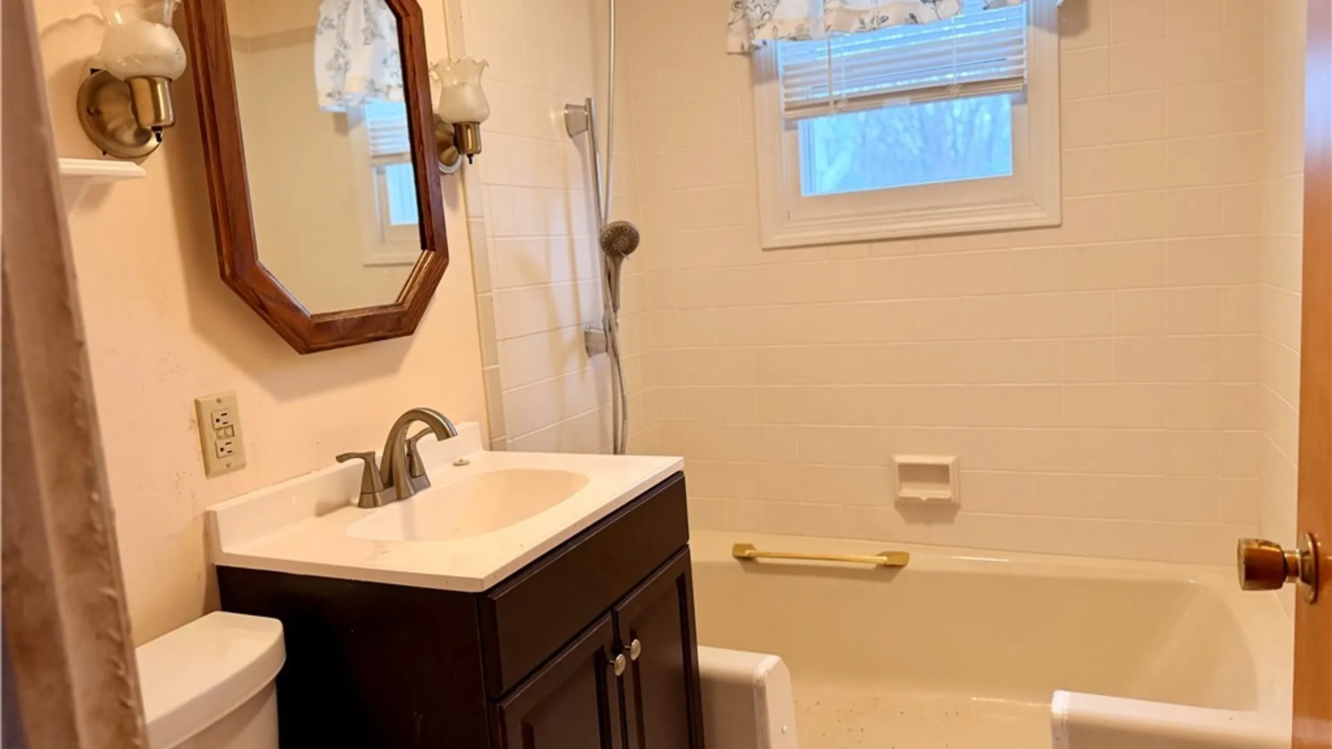 Property at 6584 Hamilton Drive, Evans, NY 14047 9