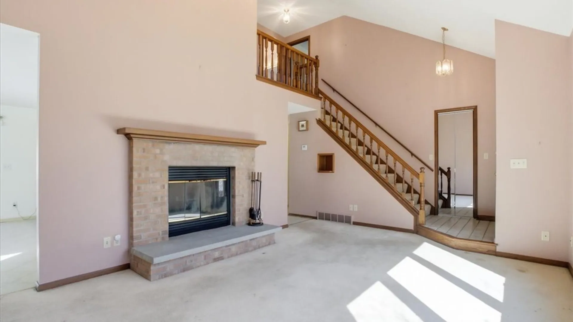 Property at 123 Larkspur Lane, Amherst, NY 14228 2
