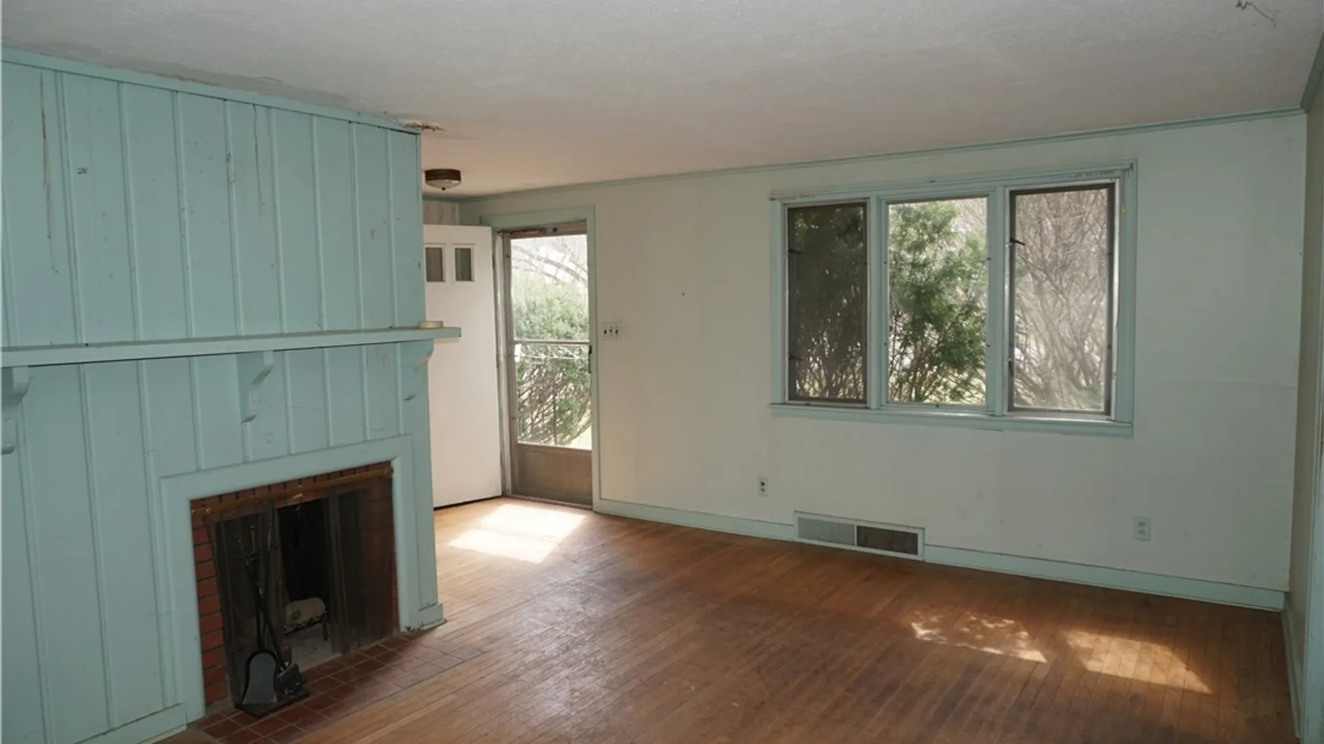Property at 873 Milford Dr, Skaneateles, NY 13152 10