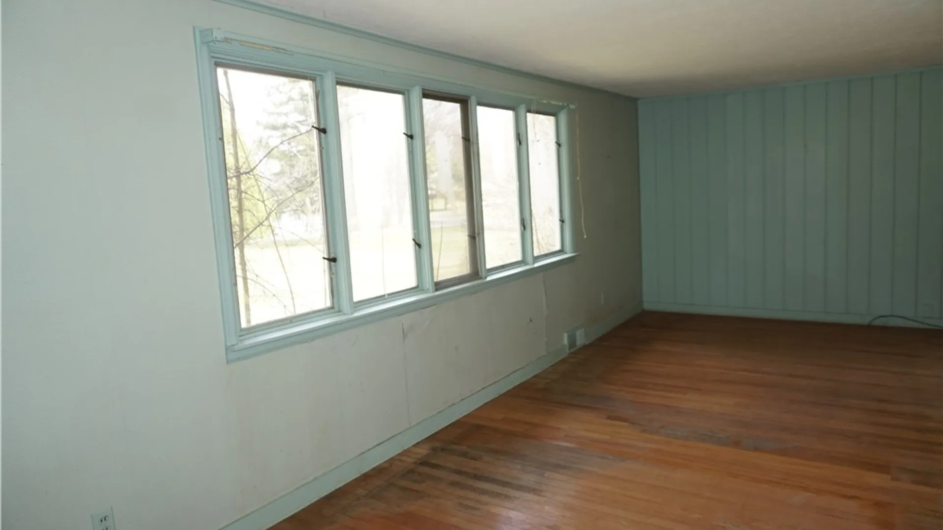 Property at 873 Milford Dr, Skaneateles, NY 13152 16