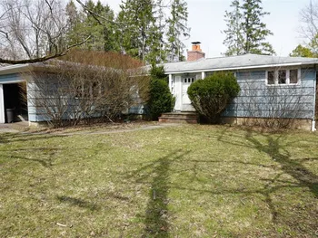 Property at 873 Milford Dr, Skaneateles, NY 13152