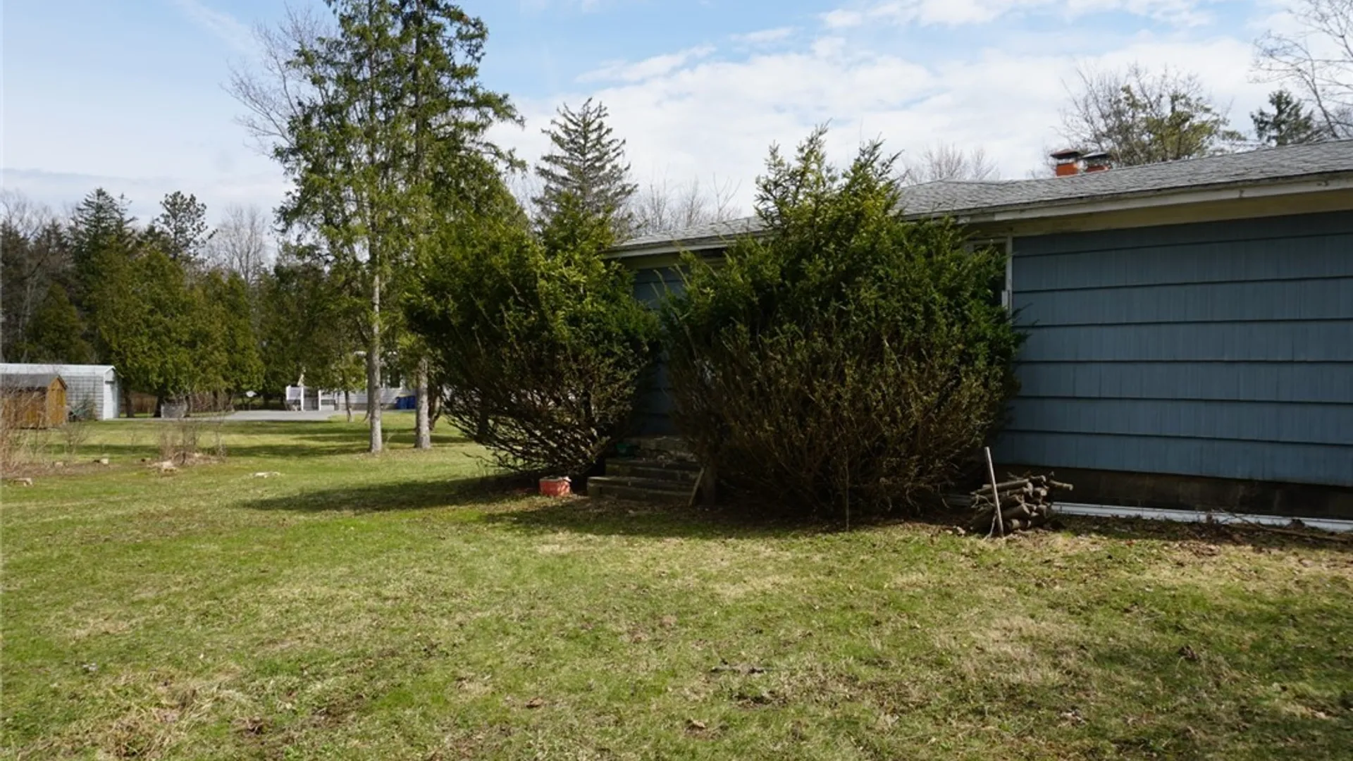 Property at 873 Milford Dr, Skaneateles, NY 13152 4