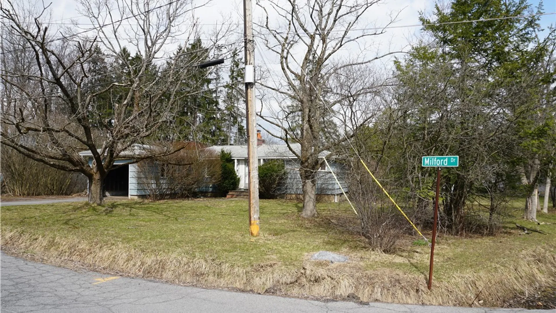 Property at 873 Milford Dr, Skaneateles, NY 13152 7