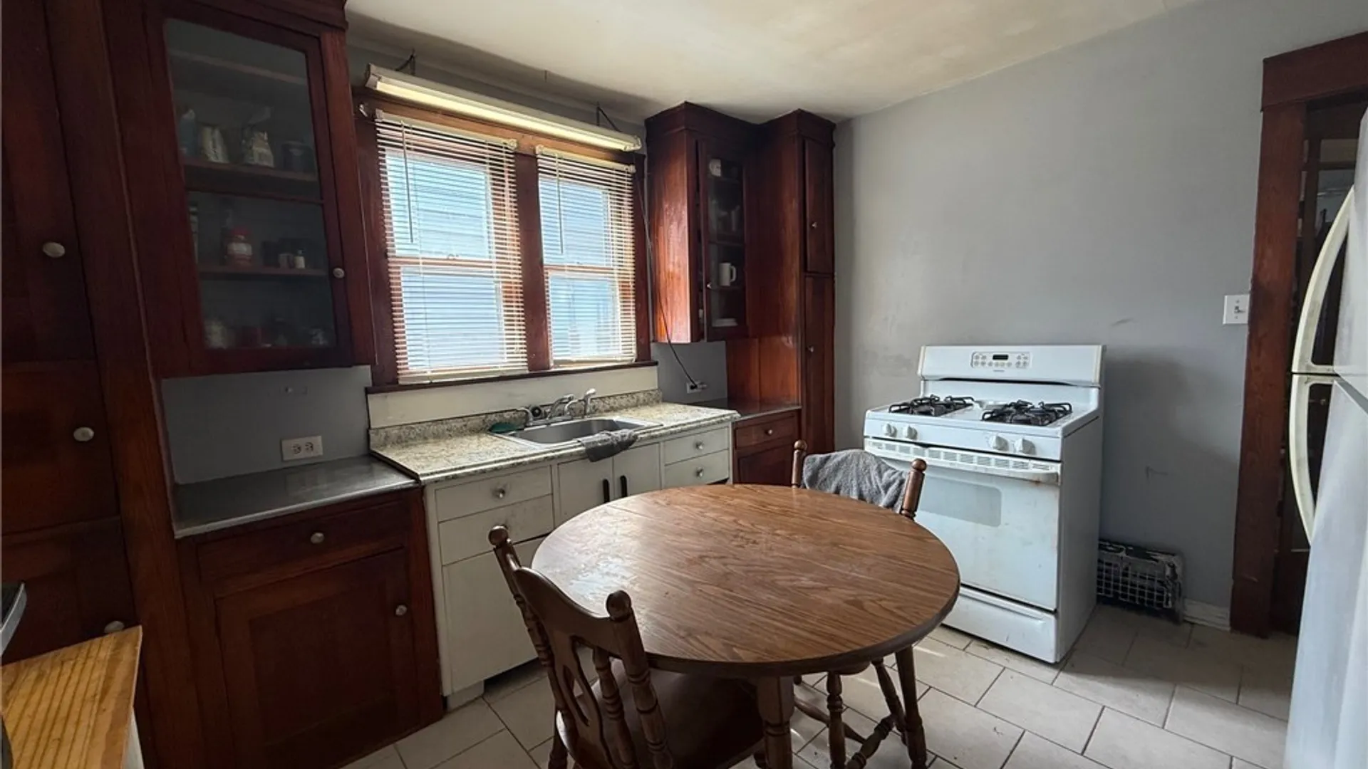Property at 29 Melrose Street, Buffalo, NY 14220 14