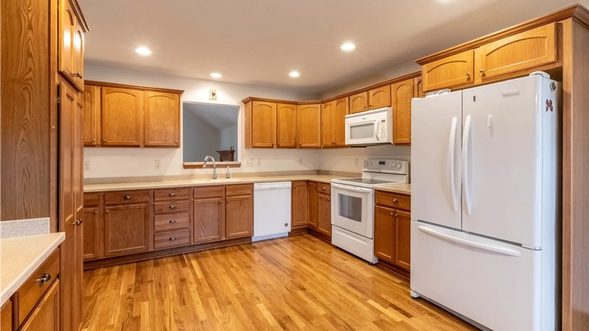 Property at 2 Lakeside Circle, Elma, NY 14059 12