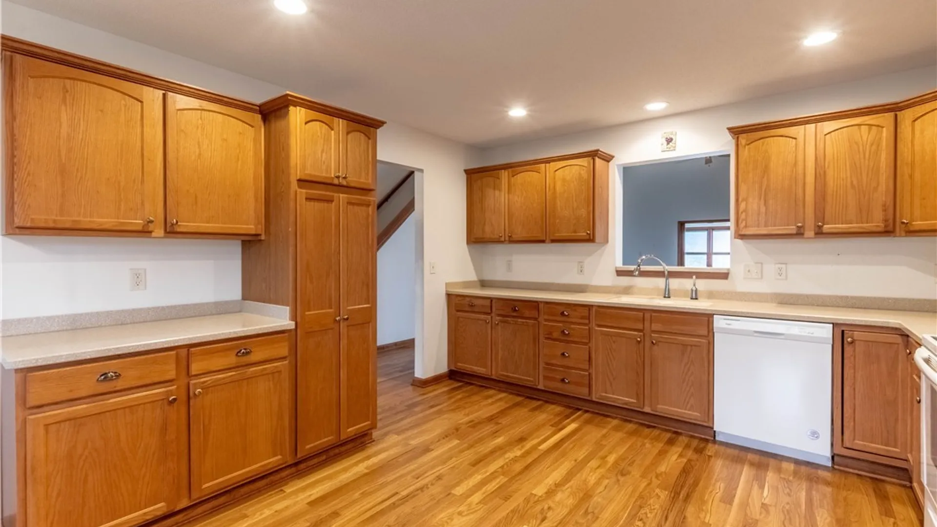 Property at 2 Lakeside Circle, Elma, NY 14059 13