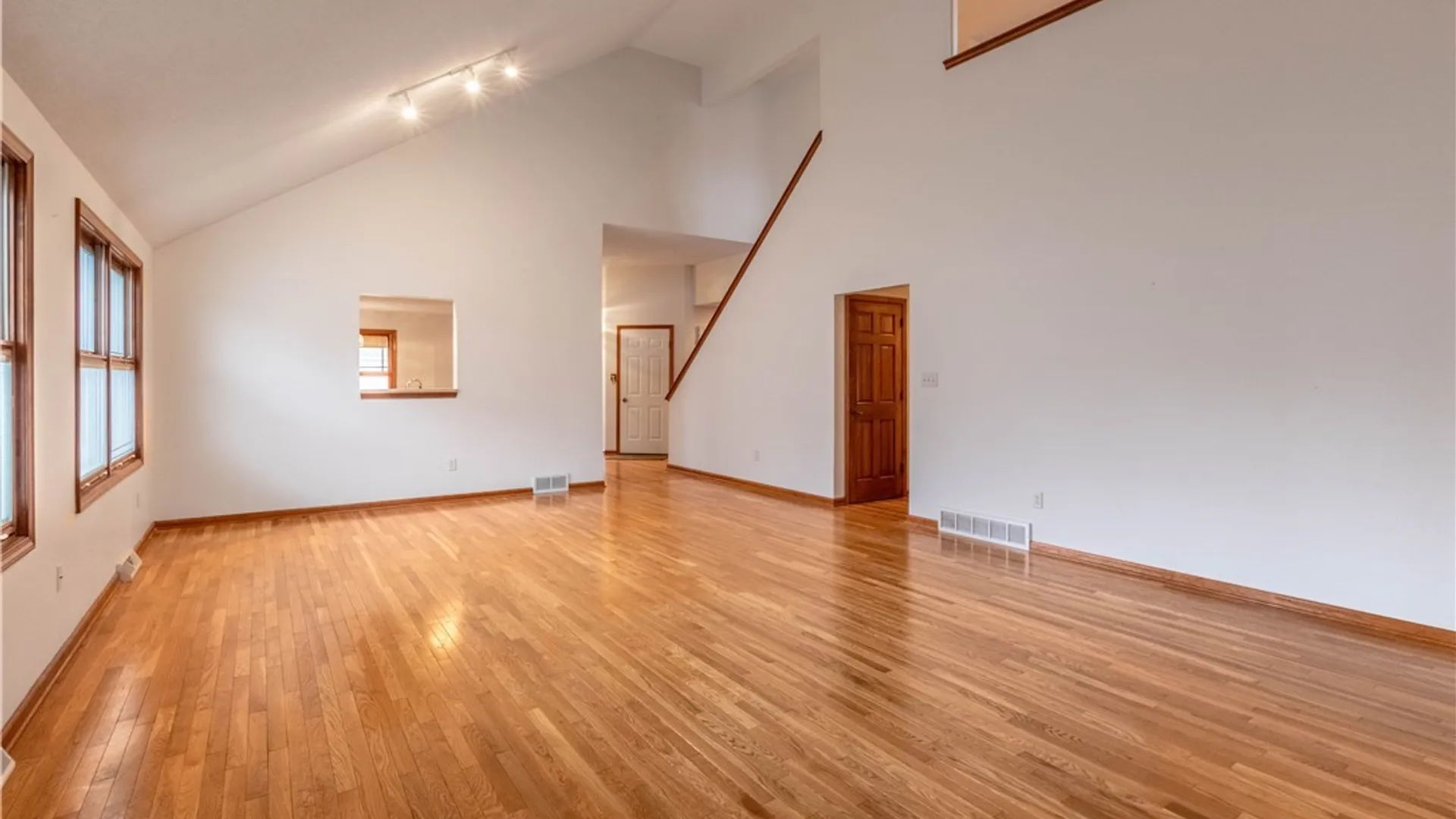 Property at 2 Lakeside Circle, Elma, NY 14059 22