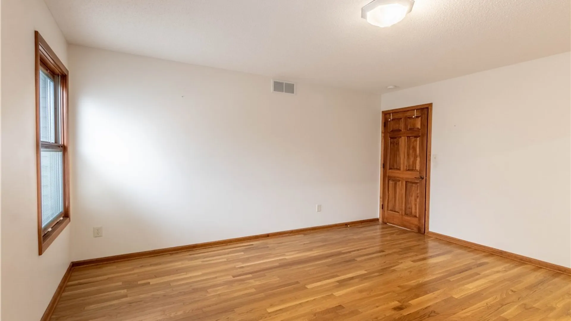 Property at 2 Lakeside Circle, Elma, NY 14059 29