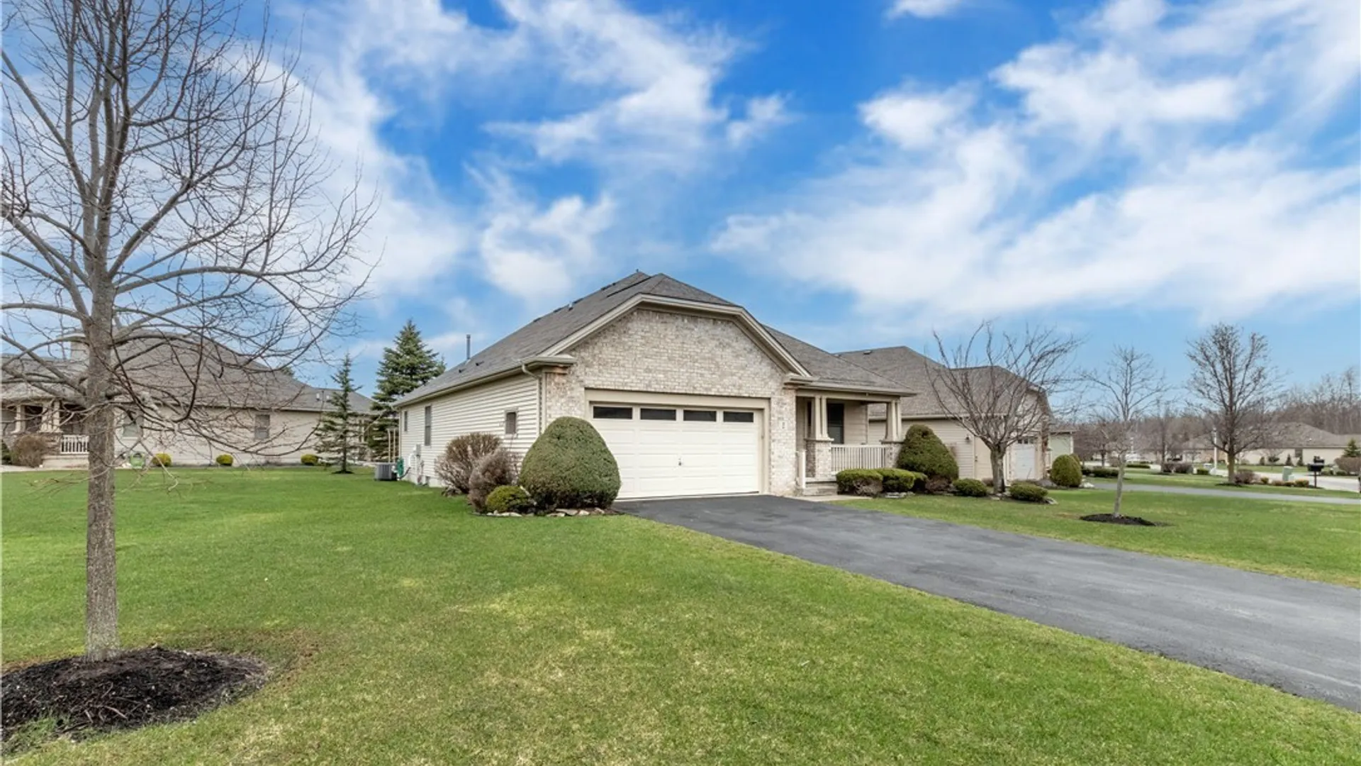 Property at 2 Lakeside Circle, Elma, NY 14059 3