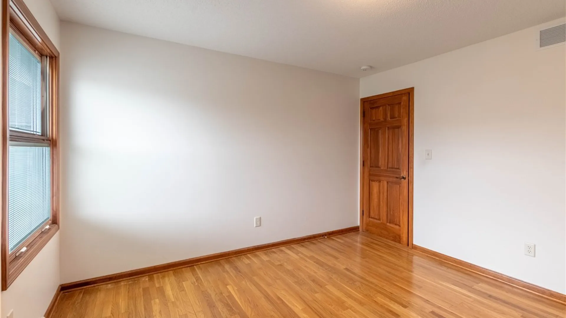 Property at 2 Lakeside Circle, Elma, NY 14059 34