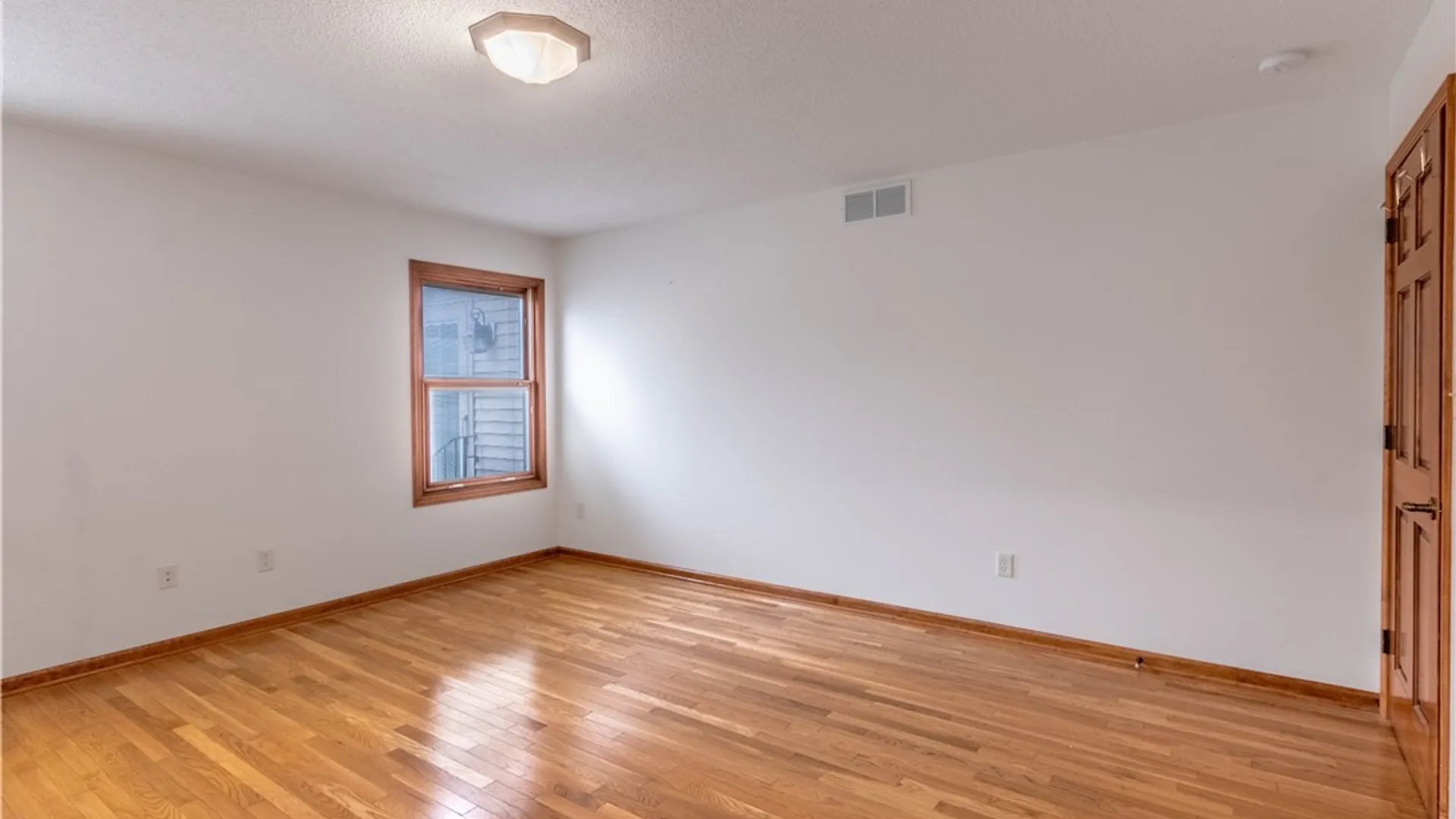 Property at 2 Lakeside Circle, Elma, NY 14059 35