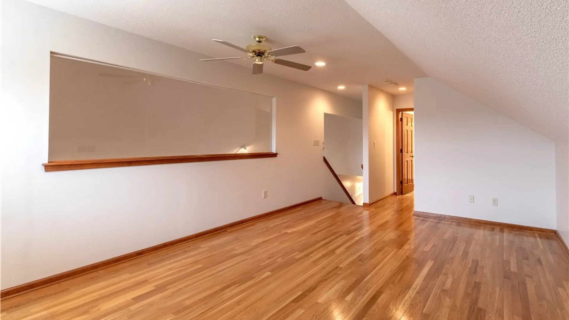 Property at 2 Lakeside Circle, Elma, NY 14059 38