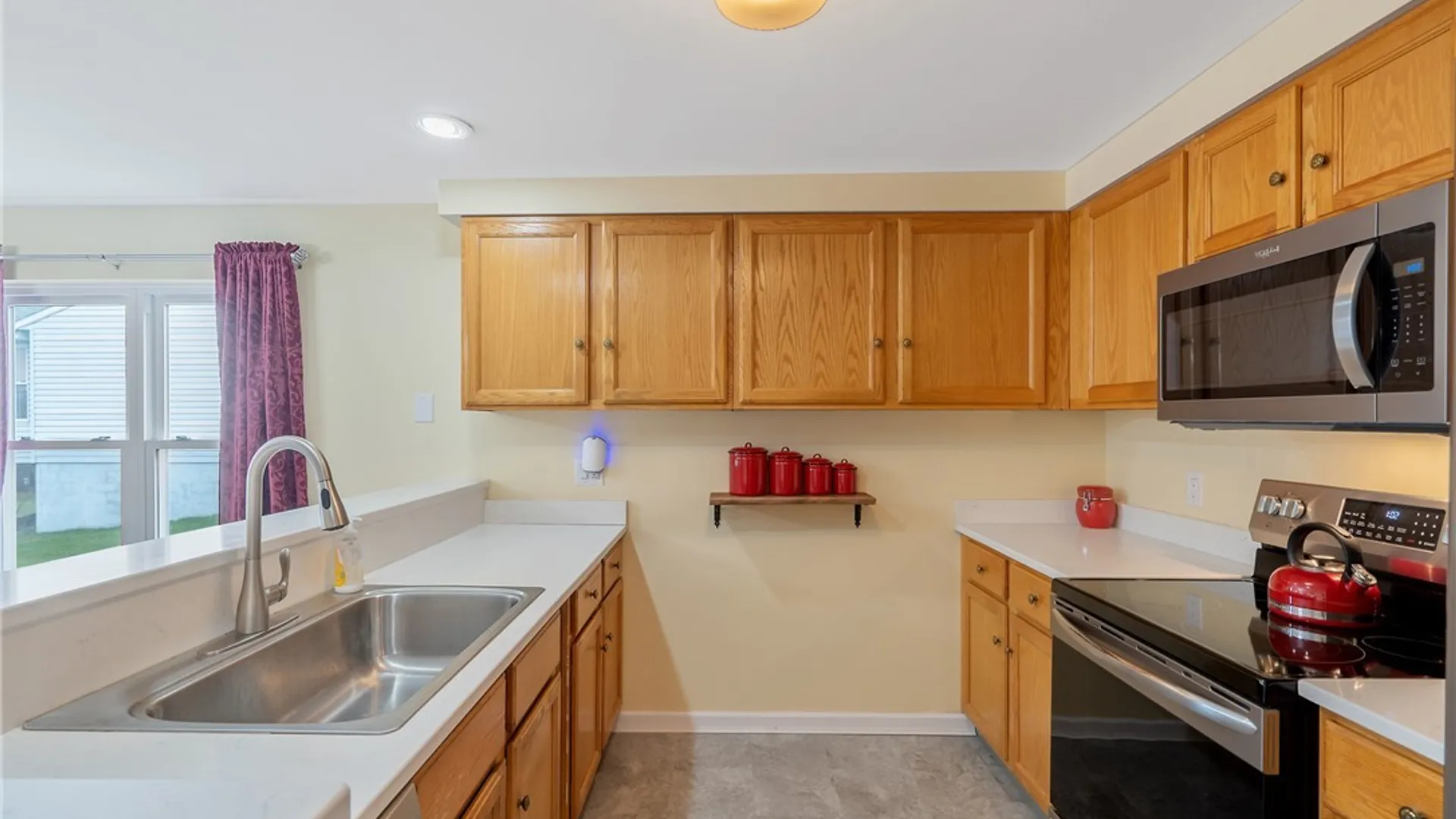 Property at 307 Clouds View Circle, Camillus, NY 13031 13