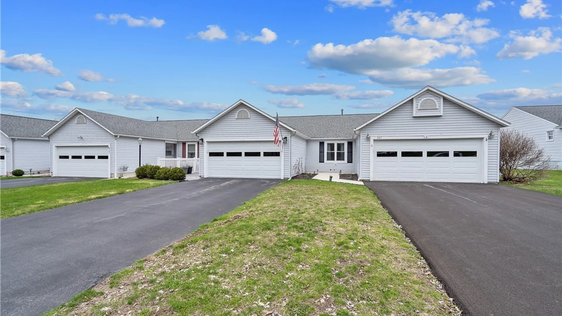Property at 307 Clouds View Circle, Camillus, NY 13031 3