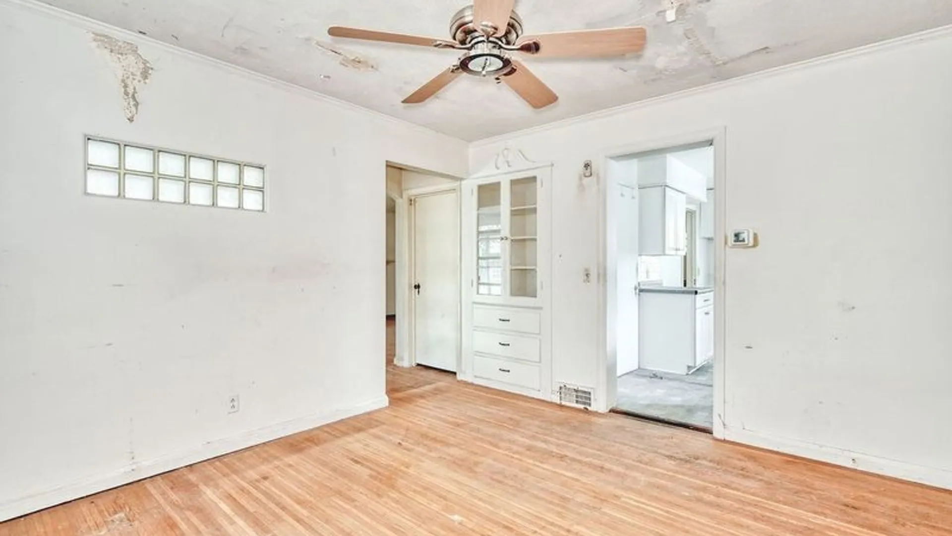 Property at 262 Commodore Parkway, Brighton, NY 14625 10