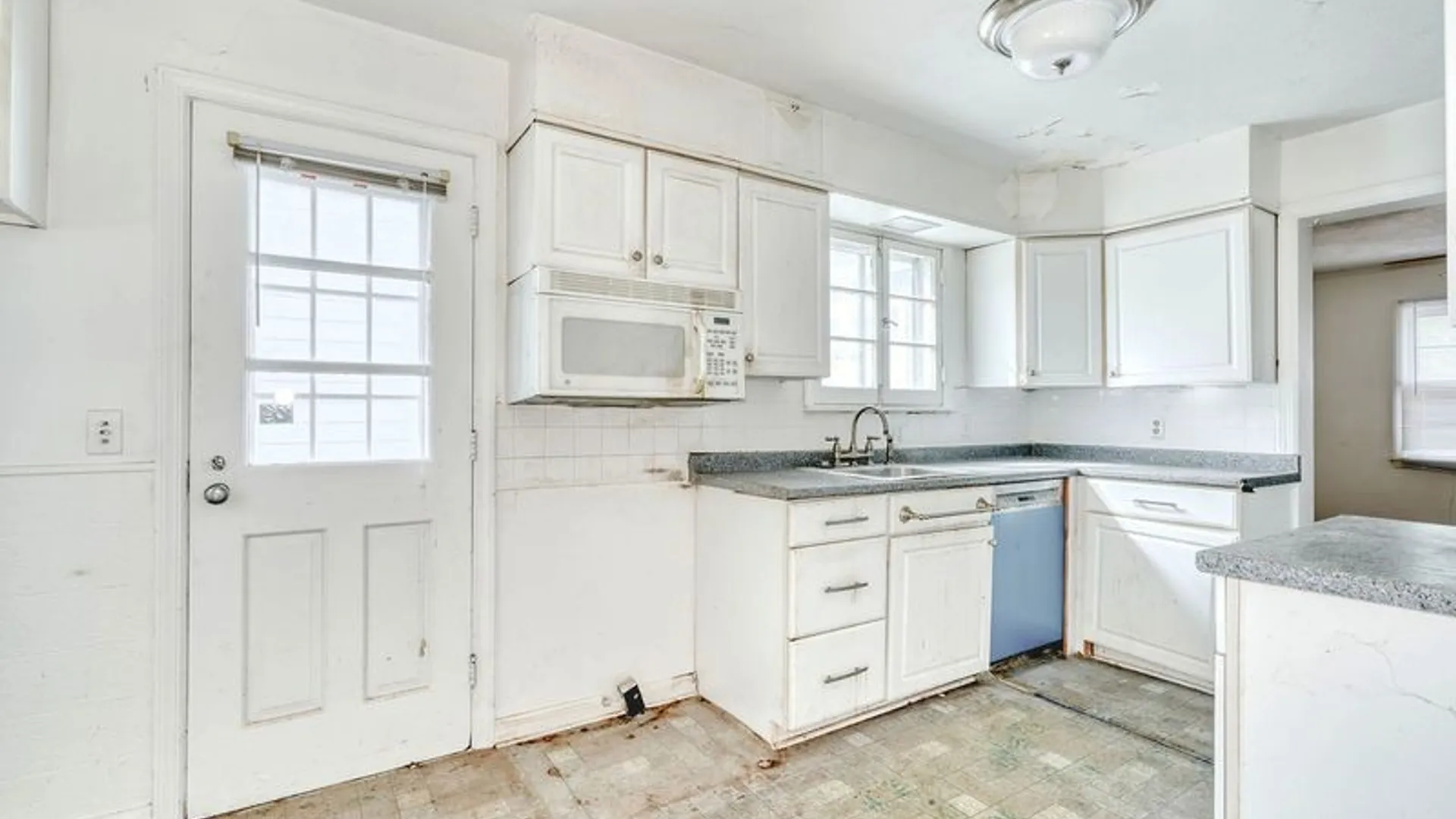 Property at 262 Commodore Parkway, Brighton, NY 14625 13