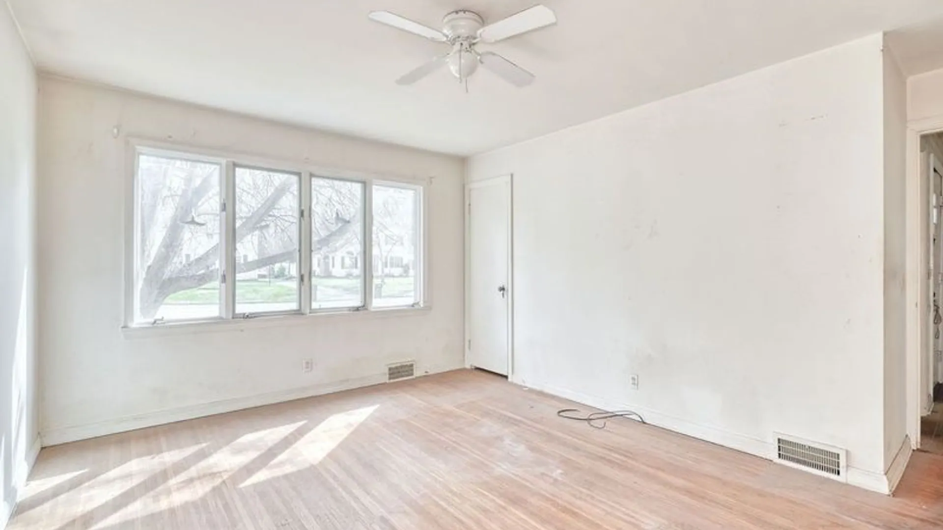 Property at 262 Commodore Parkway, Brighton, NY 14625 18