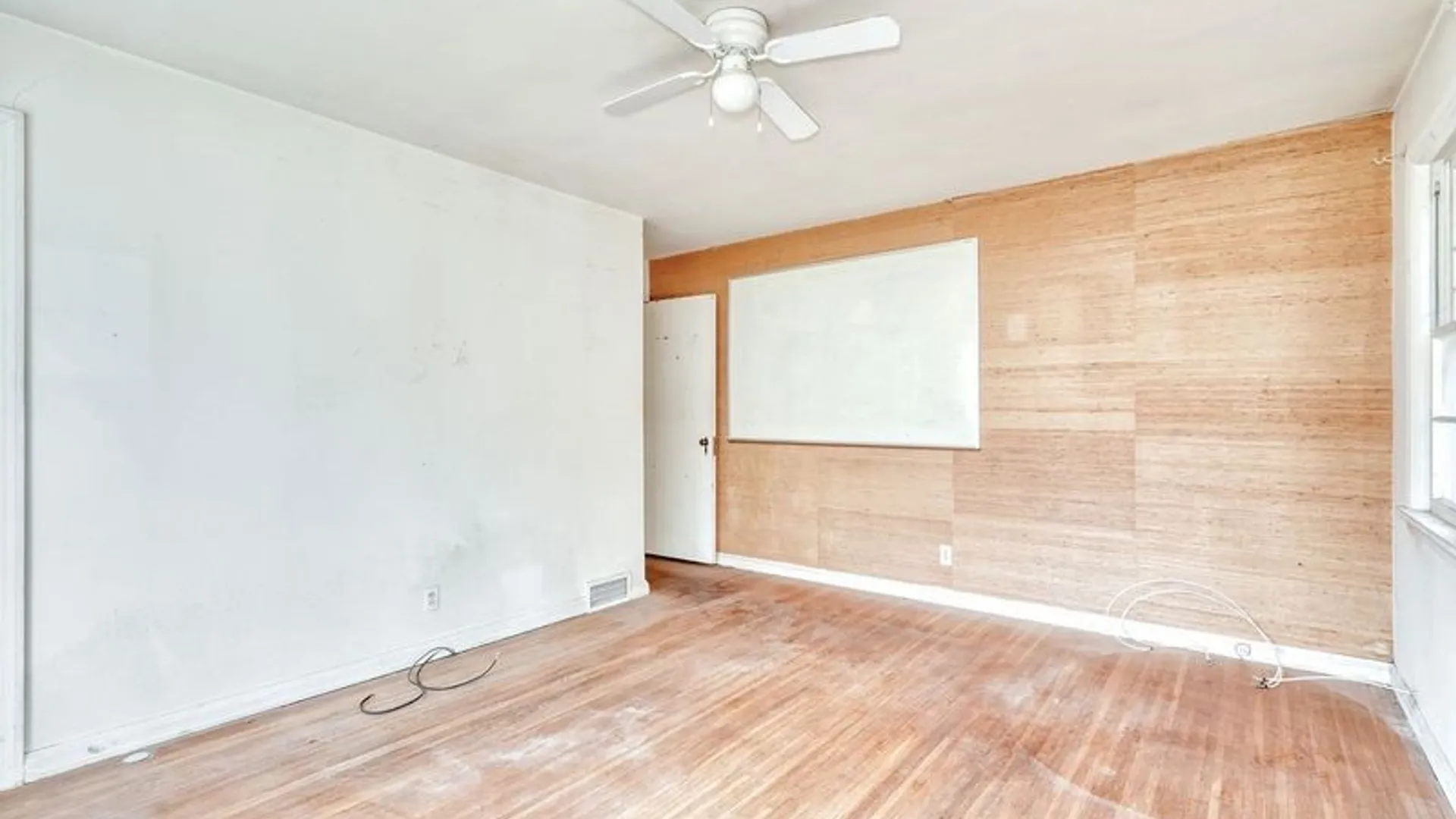 Property at 262 Commodore Parkway, Brighton, NY 14625 19