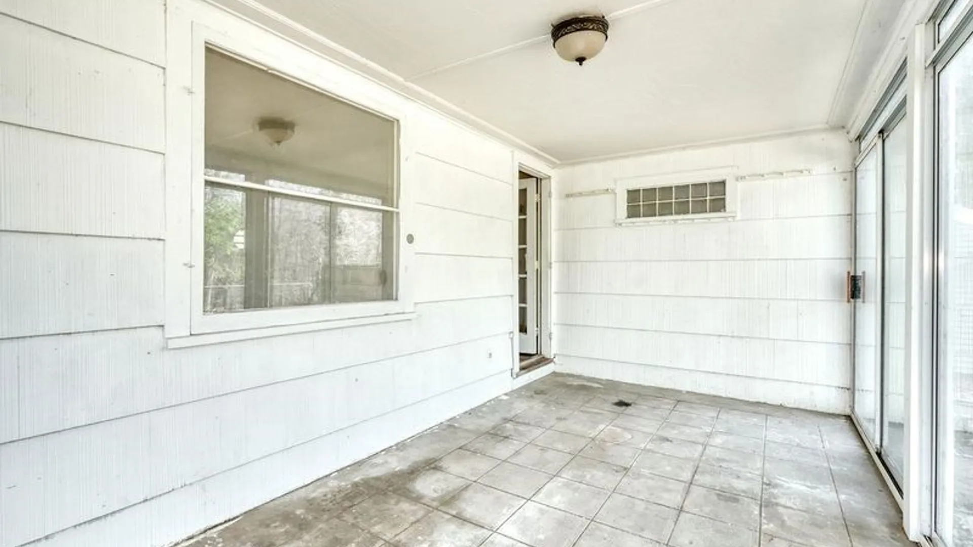 Property at 262 Commodore Parkway, Brighton, NY 14625 24