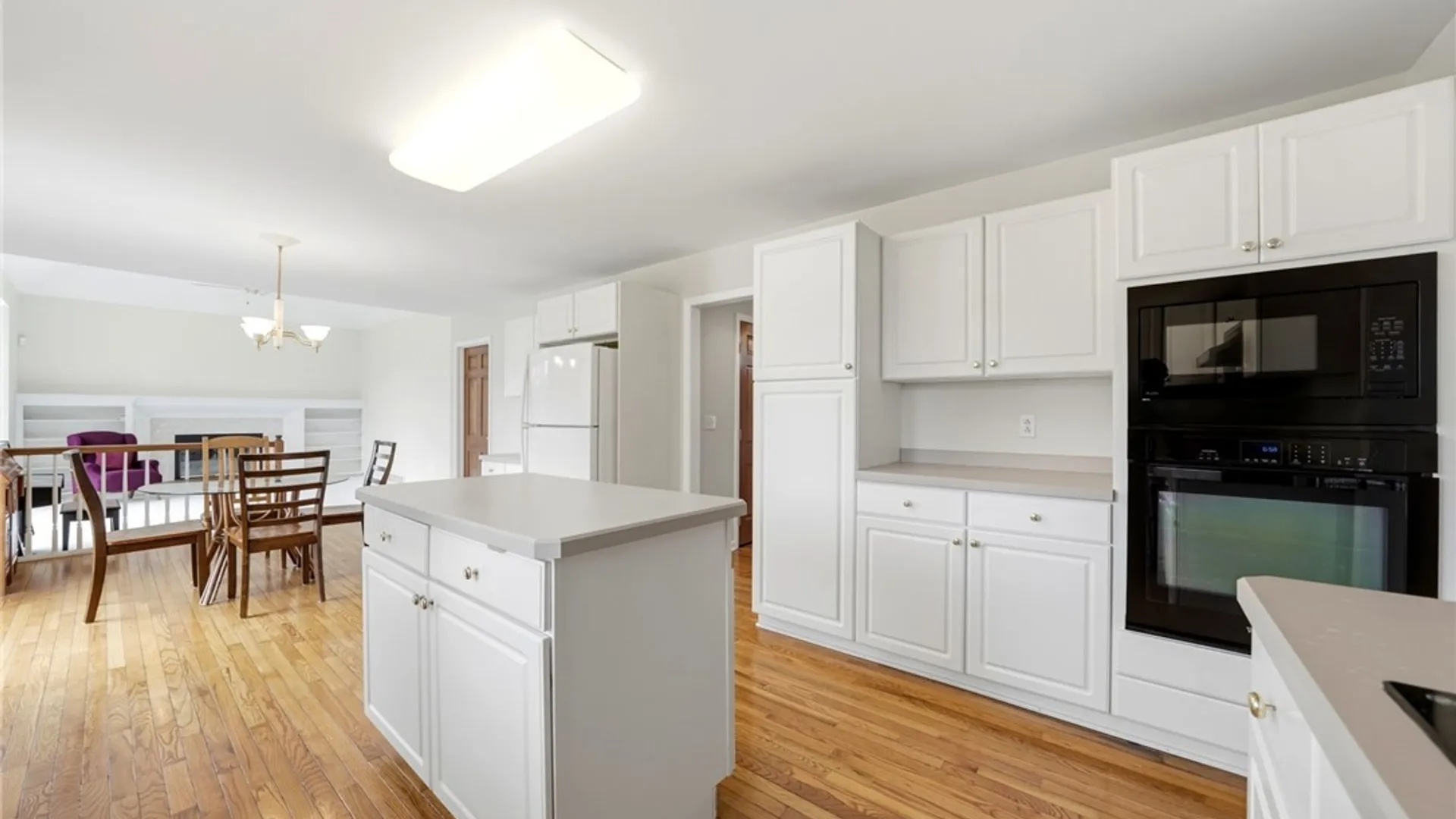 Property at 7 Pinelake Drive, Amherst, NY 14221 16