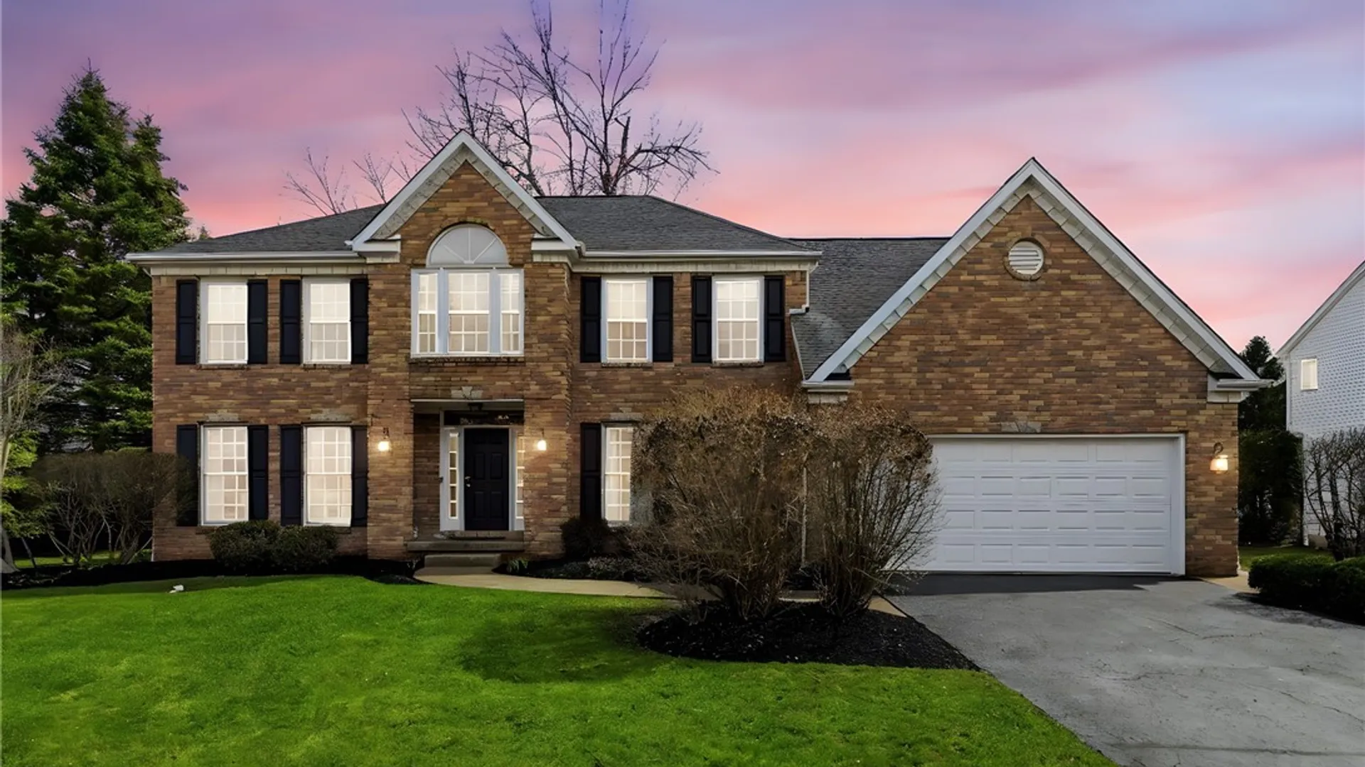 Property at 7 Pinelake Drive, Amherst, NY 14221 2